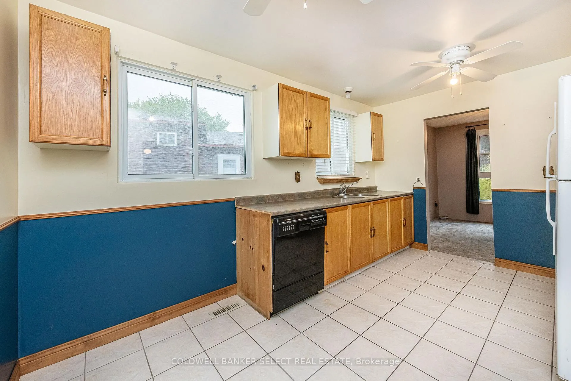 Photo 4 of 282 Whitehead Crescent, Caledon, Bolton North — HOMEH