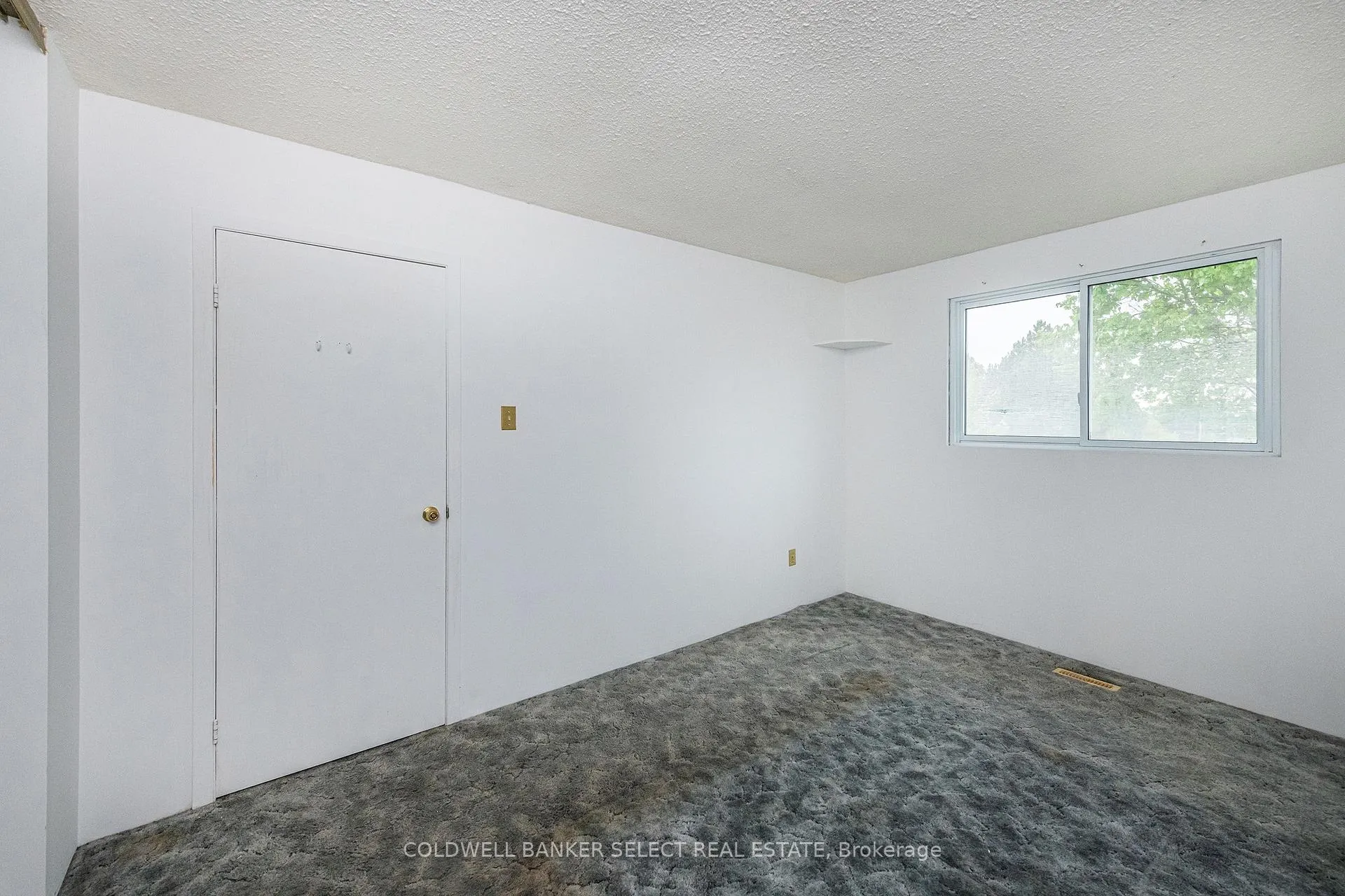 Photo 12 of 282 Whitehead Crescent, Caledon, Bolton North — HOMEH