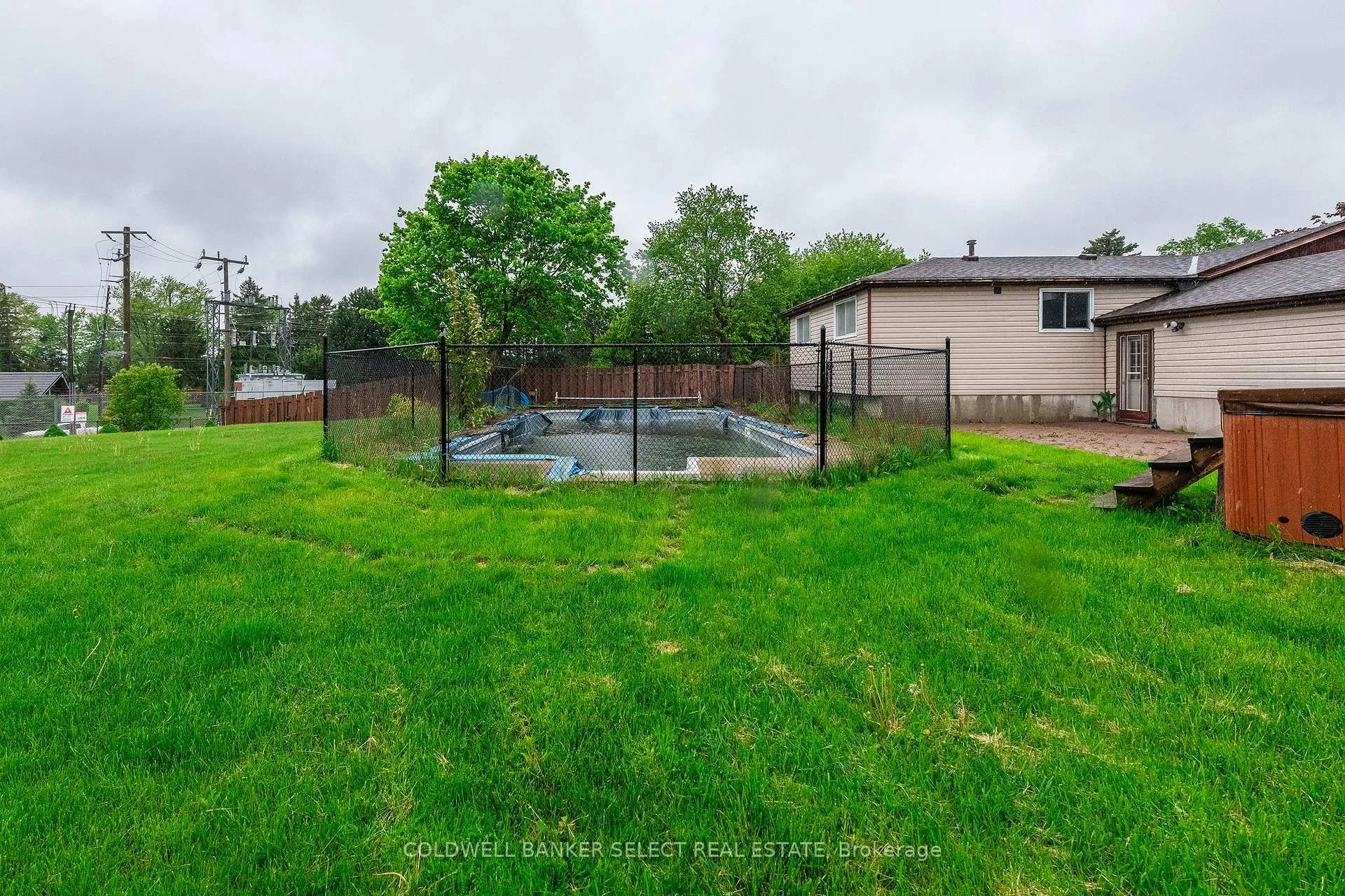 Photo 23 of 282 Whitehead Crescent, Caledon, Bolton North — HOMEH