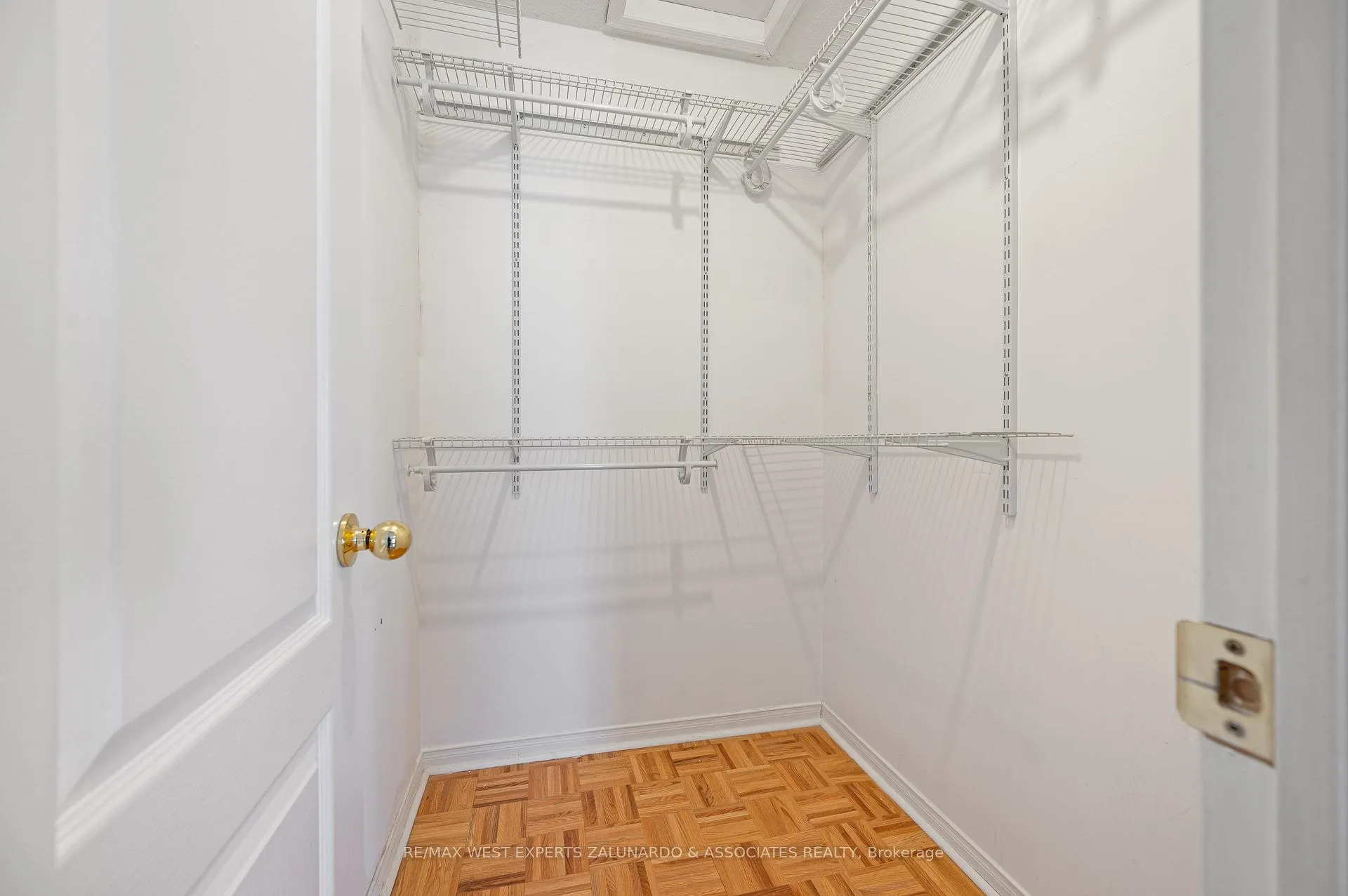 Photo 18 of 140 Parktree Drive, Vaughan, Maple — HOMEH