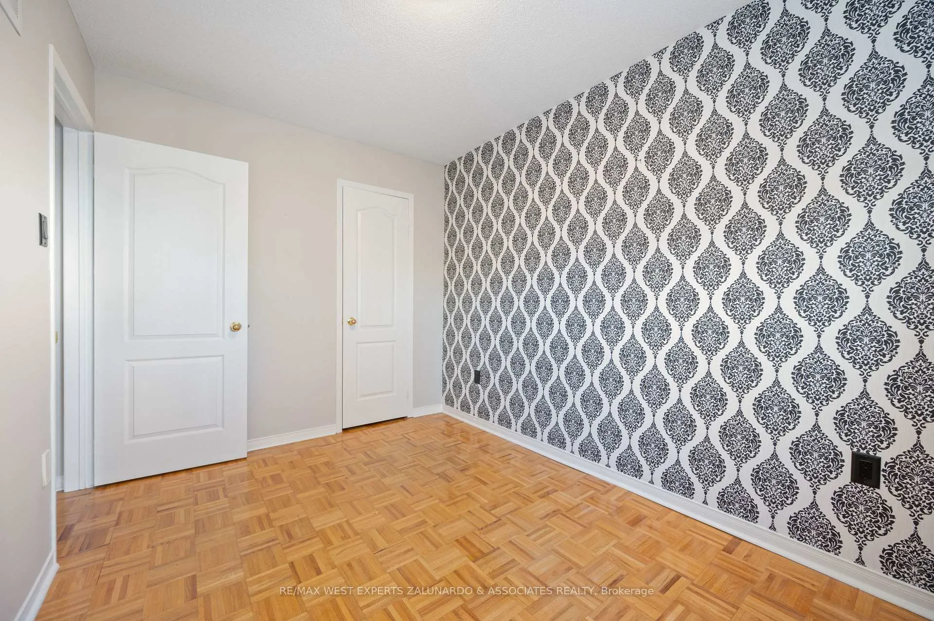 Photo 21 of 140 Parktree Drive, Vaughan, Maple — HOMEH