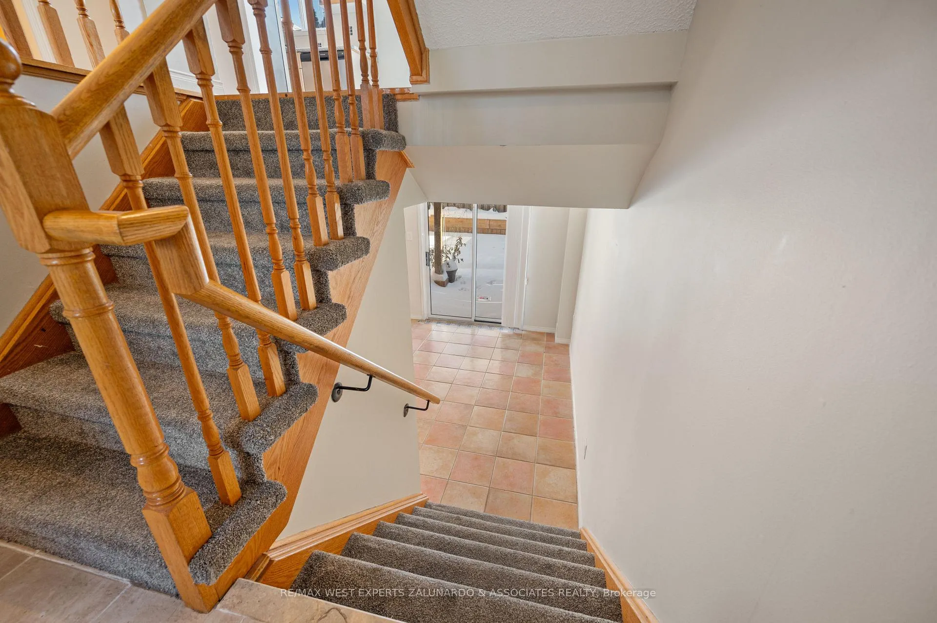 Photo 25 of 140 Parktree Drive, Vaughan, Maple — HOMEH