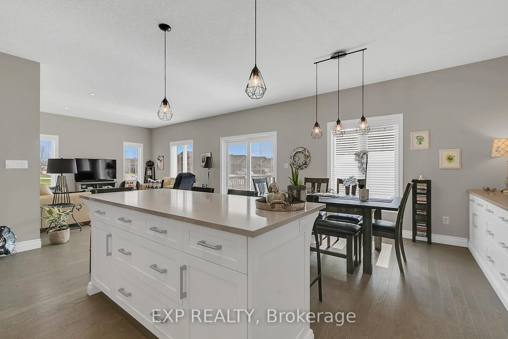 Photo 16 of 800 Baker Avenue S, North Perth, Listowel — HOMEH