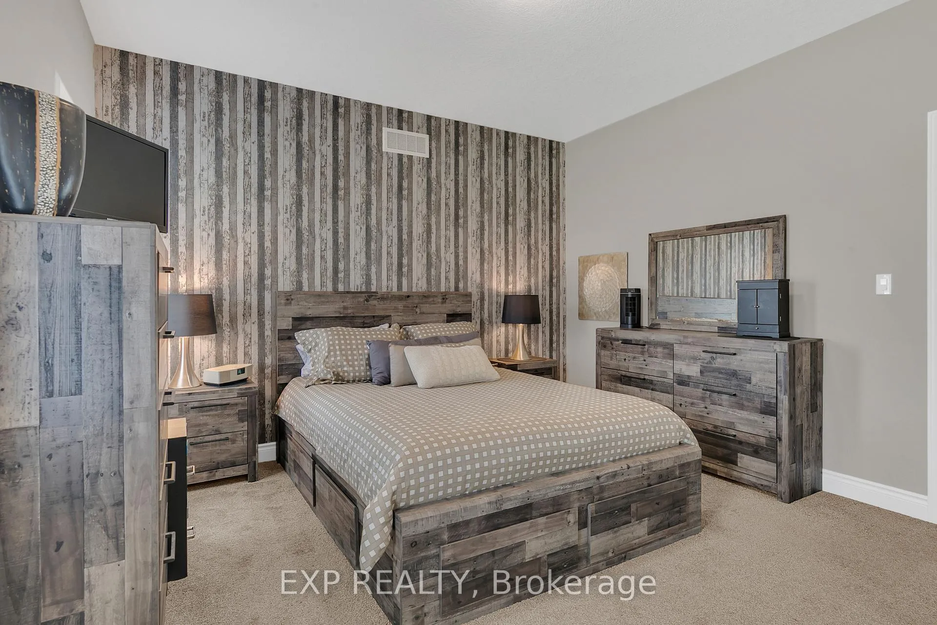 Photo 28 of 800 Baker Avenue S, North Perth, Listowel — HOMEH