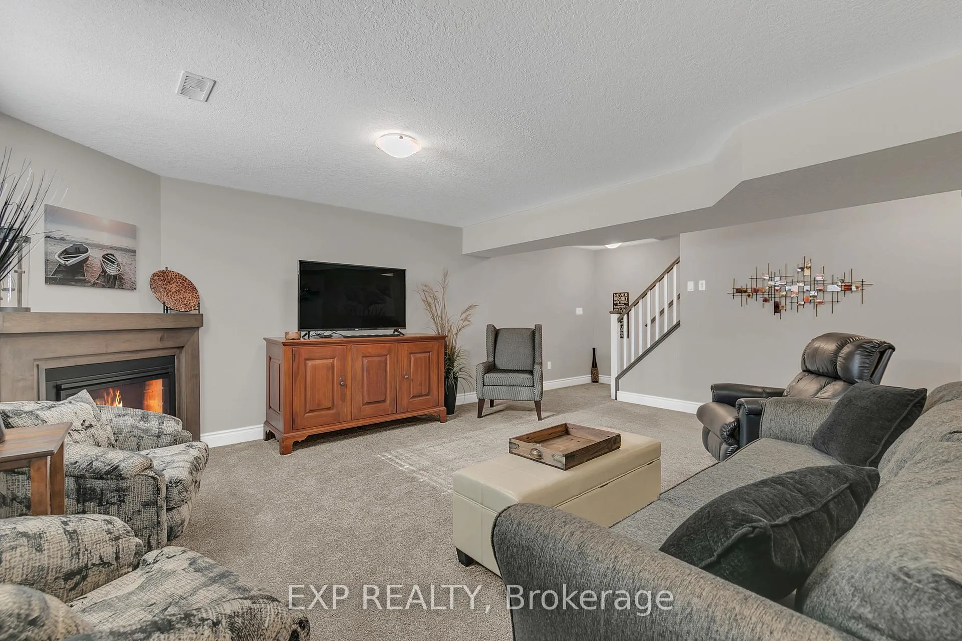 Photo 34 of 800 Baker Avenue S, North Perth, Listowel — HOMEH