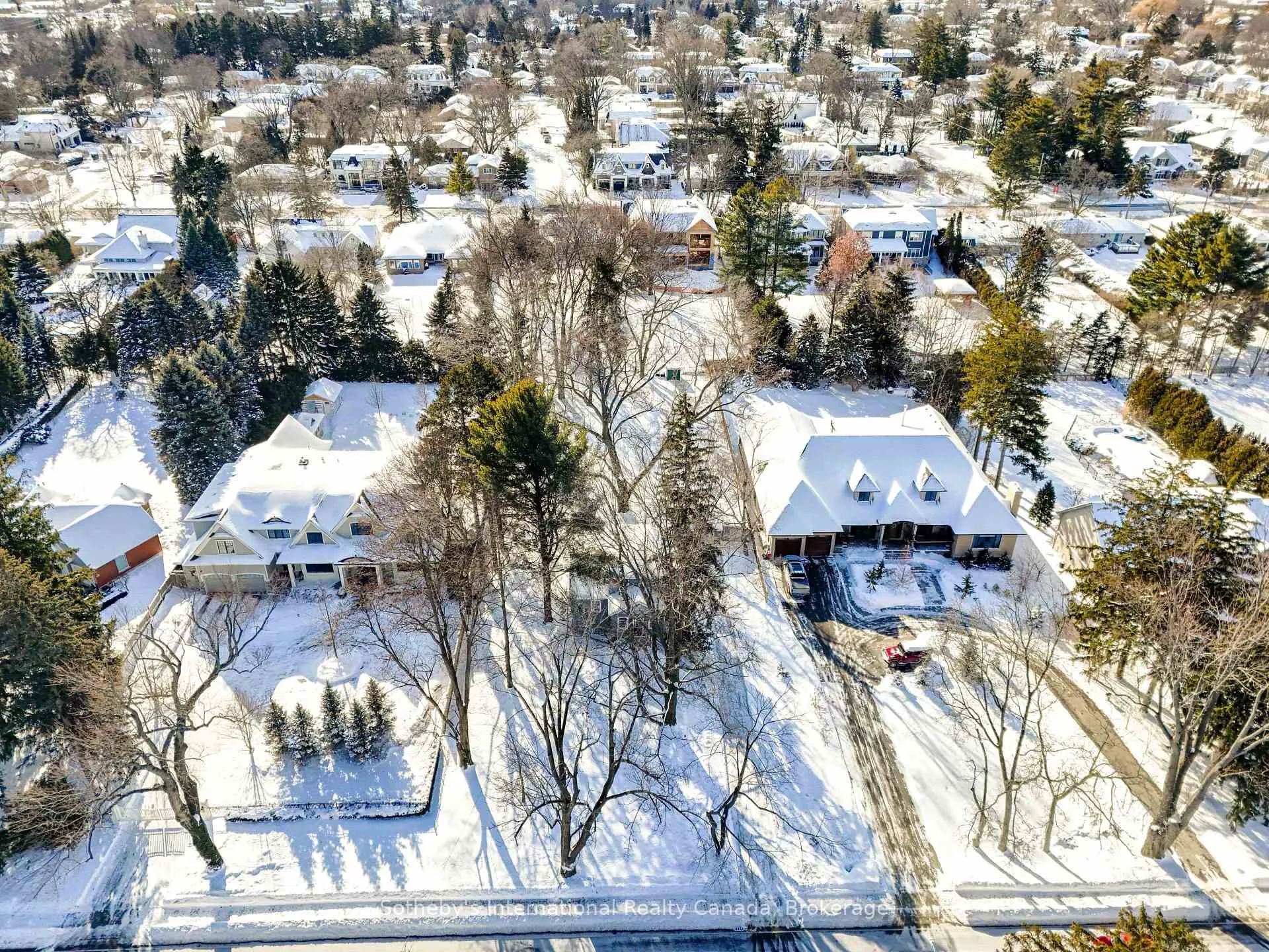 Photo 5 of 362 Fourth Line, Oakville, West — HOMEH