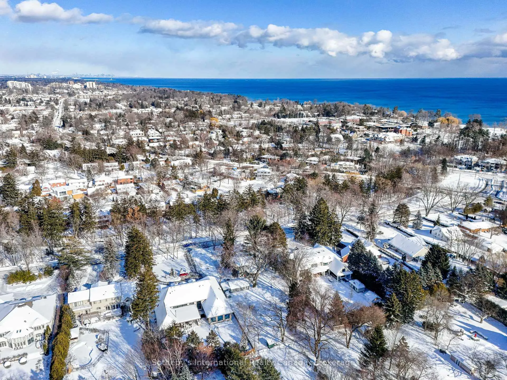 Photo 6 of 362 Fourth Line, Oakville, West — HOMEH