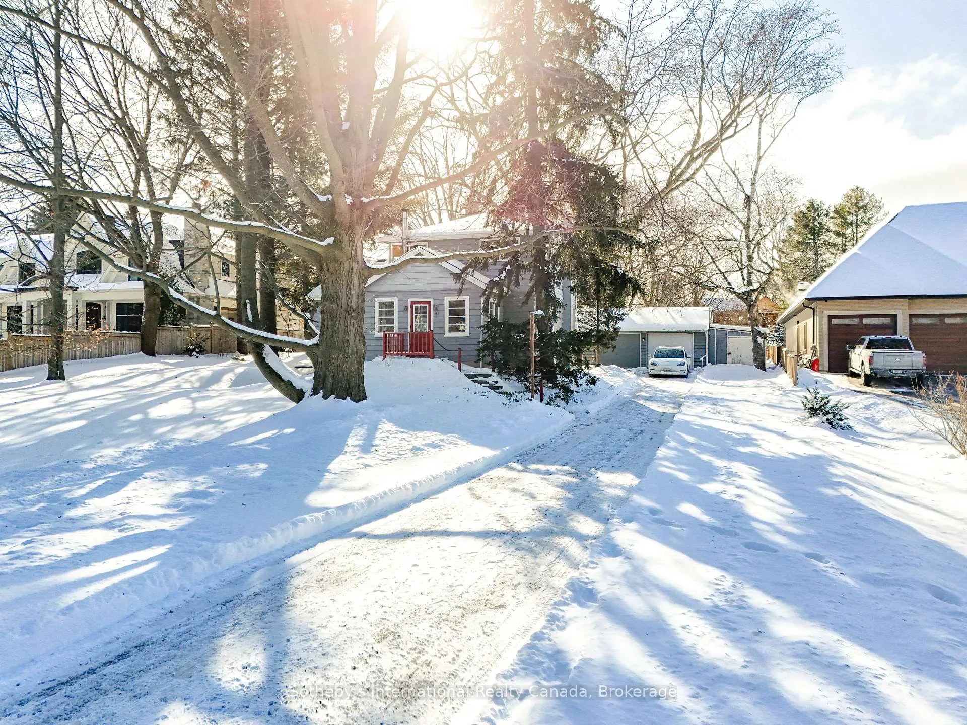 Photo 3 of 362 Fourth Line, Oakville, West — HOMEH