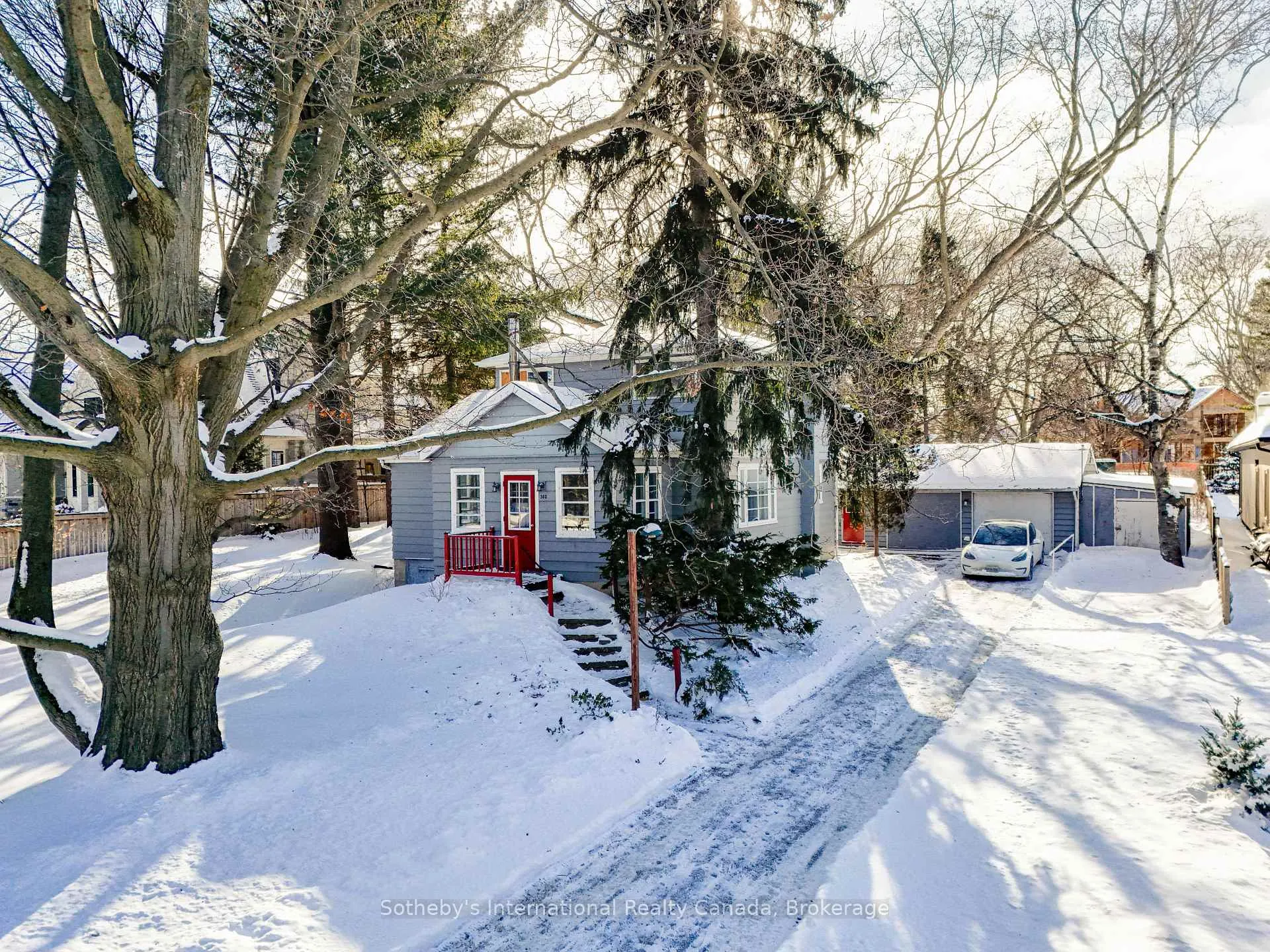 Photo 1 of 362 Fourth Line, Oakville, West — HOMEH