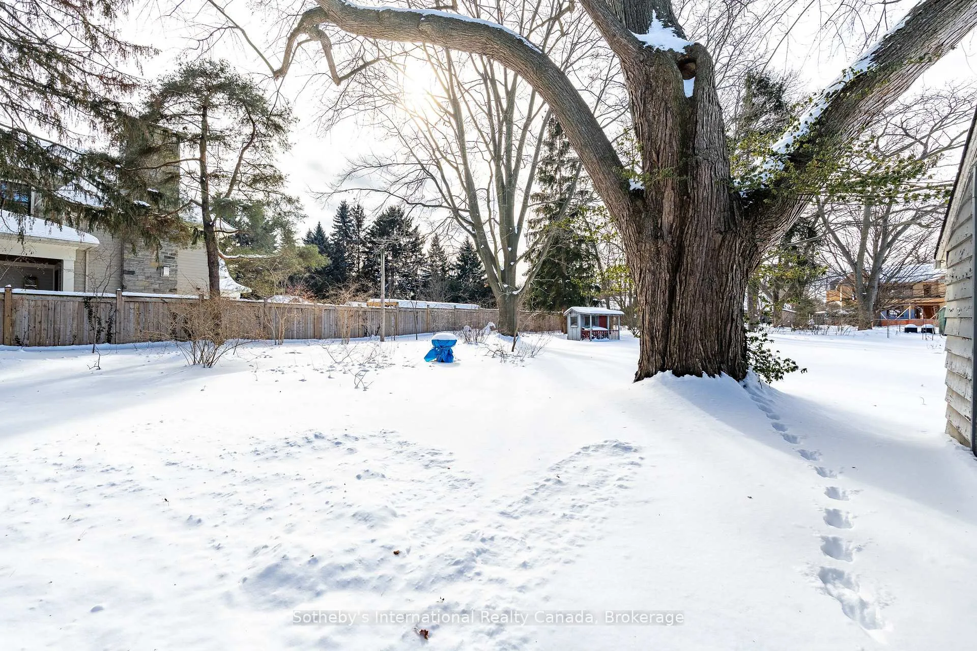 Photo 10 of 362 Fourth Line, Oakville, West — HOMEH