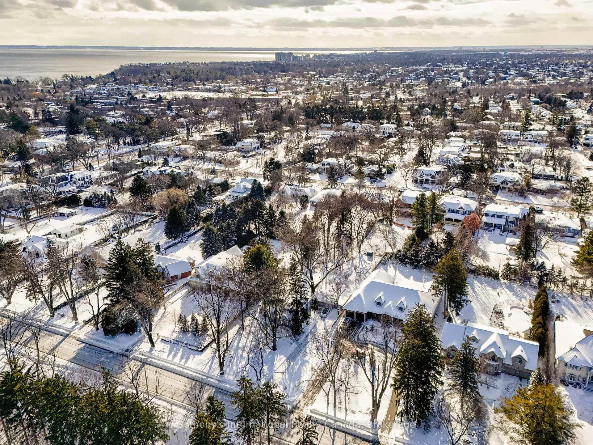 Photo 16 of 362 Fourth Line, Oakville, West — HOMEH