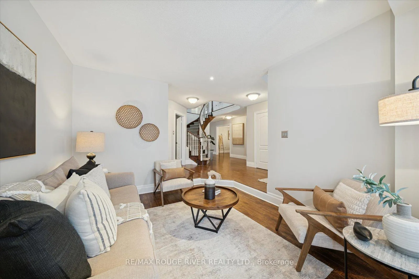 Photo 7 of 117 Carnwith Drive E, Whitby, Brooklin — HOMEH