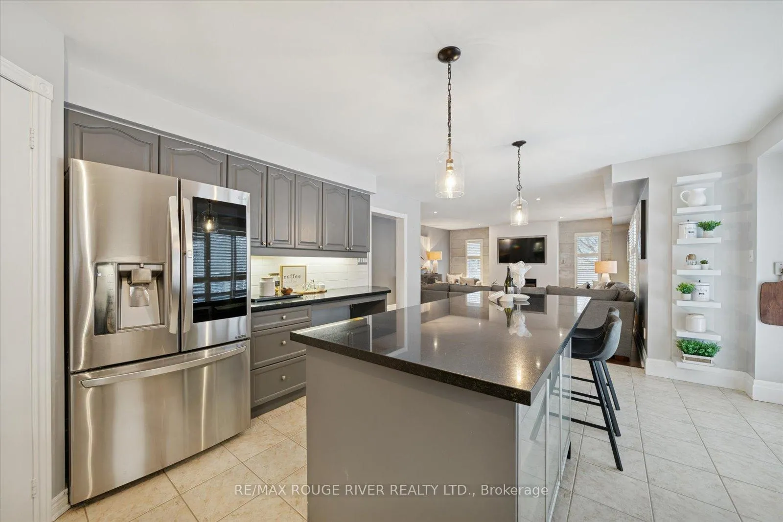 Photo 14 of 117 Carnwith Drive E, Whitby, Brooklin — HOMEH