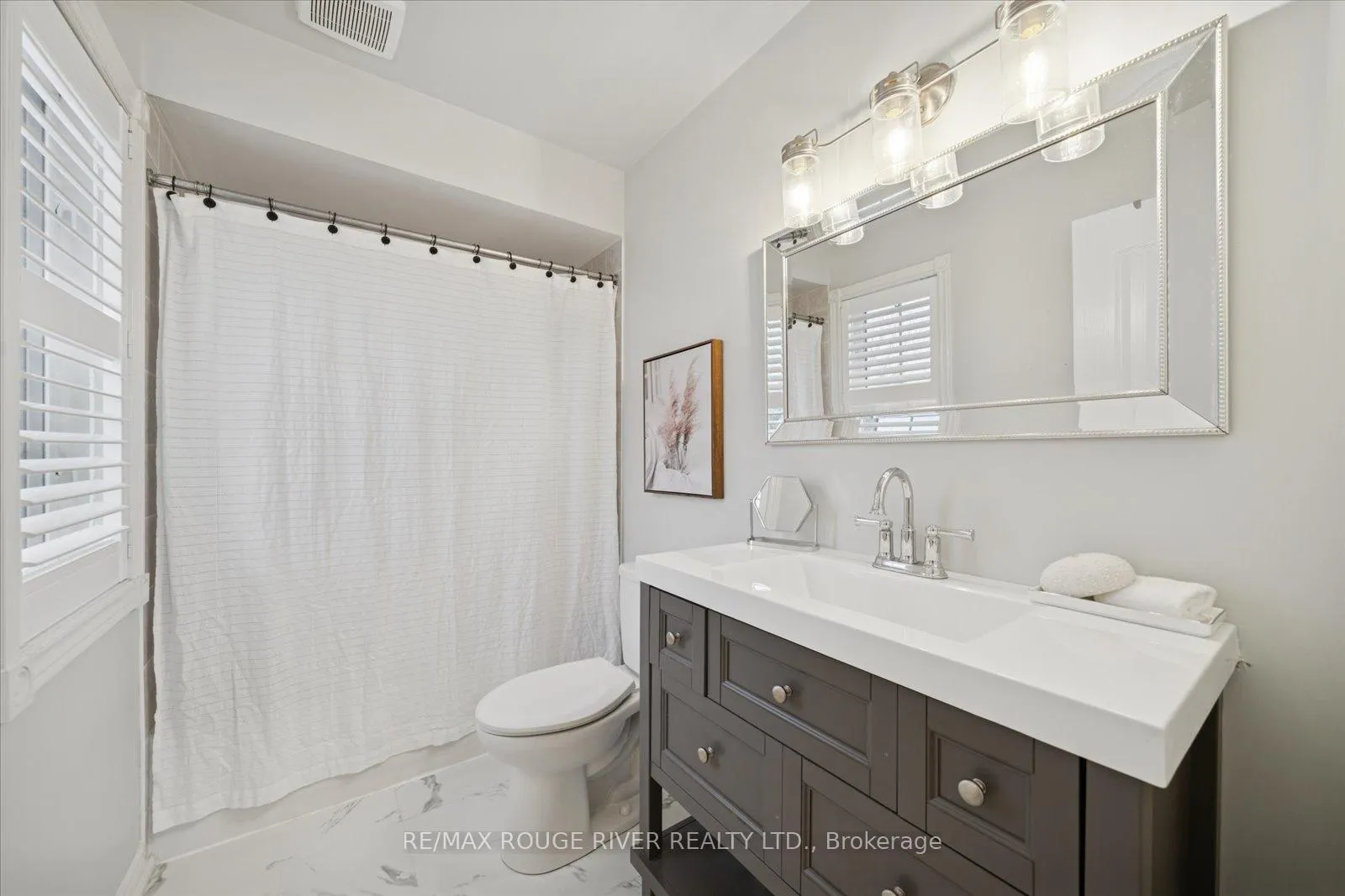 Photo 29 of 117 Carnwith Drive E, Whitby, Brooklin — HOMEH