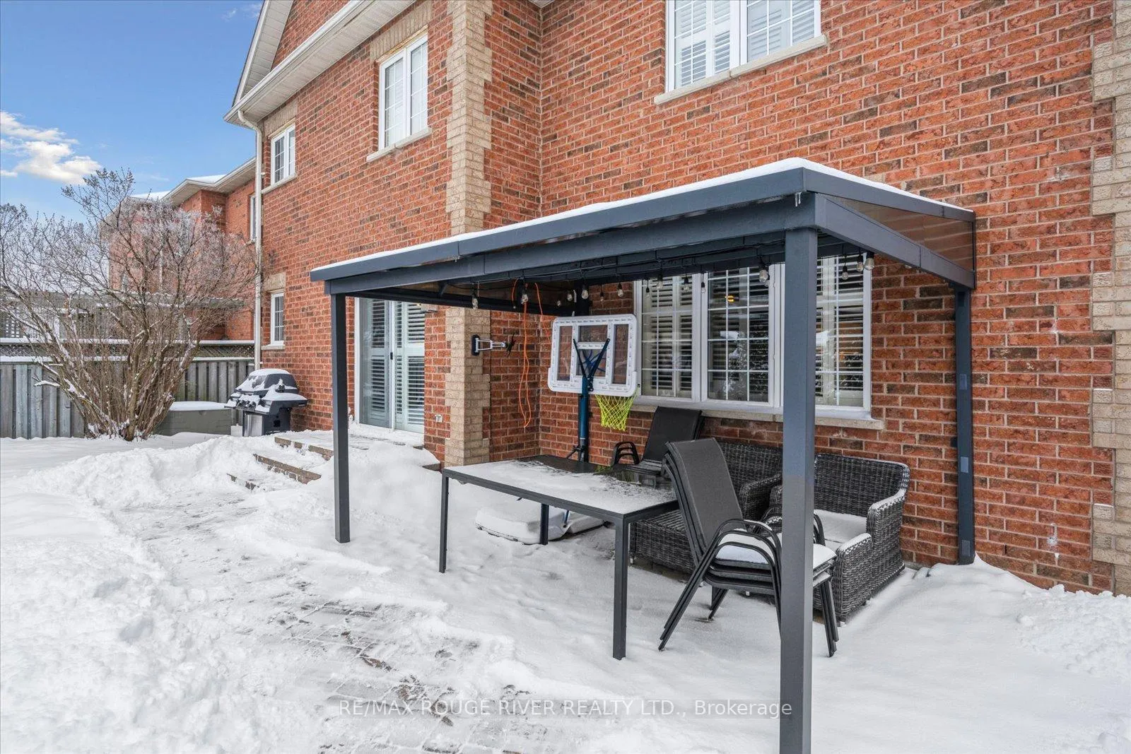 Photo 40 of 117 Carnwith Drive E, Whitby, Brooklin — HOMEH