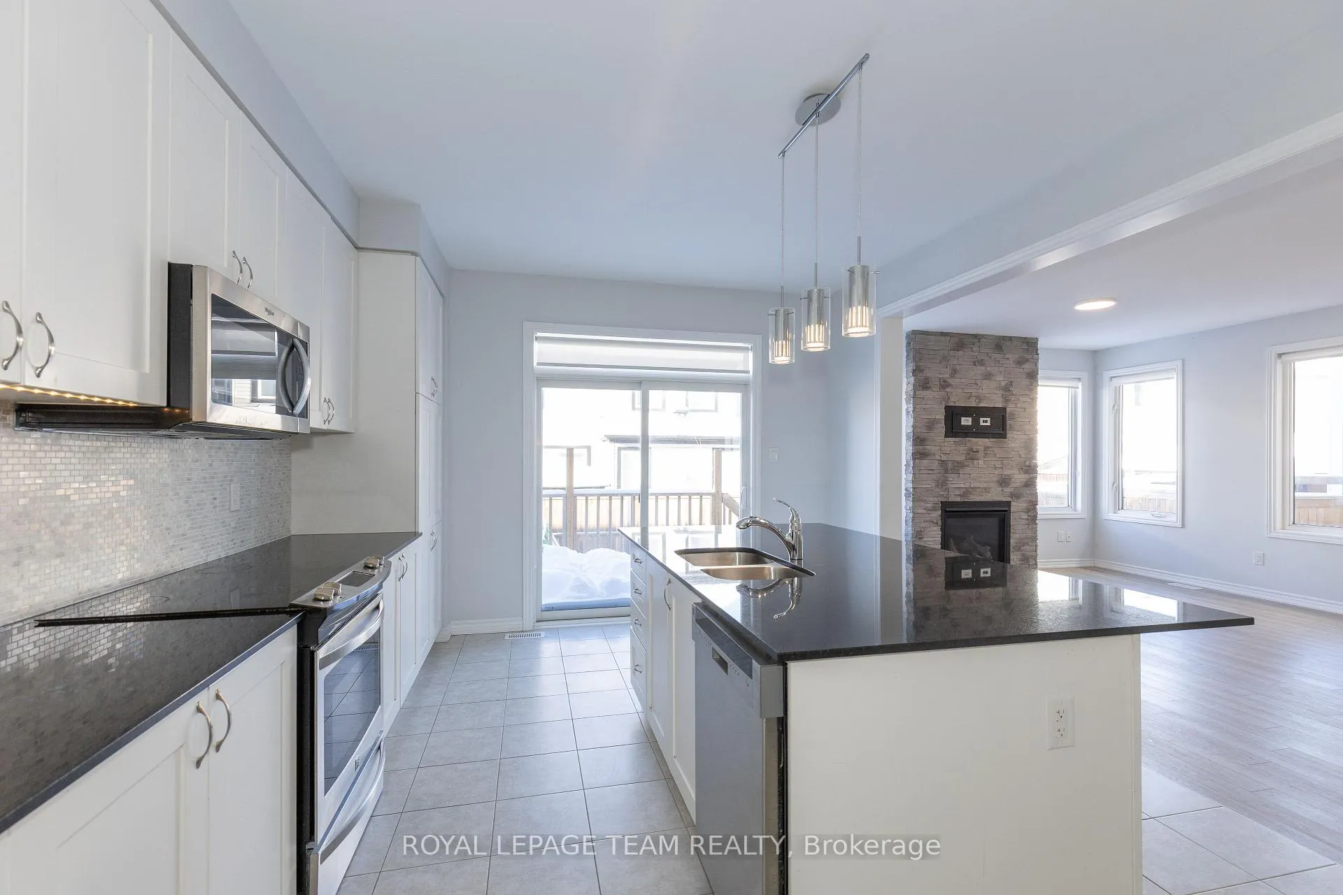 Photo 11 of 937 Shimmerton Circle, Ottawa, Kanata - Emerald Meadows/Trailwest — HOMEH