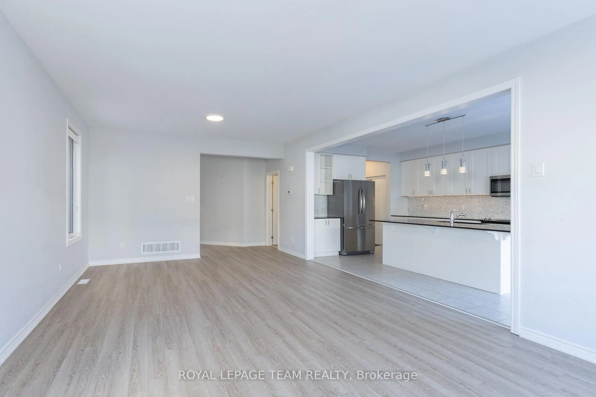 Photo 13 of 937 Shimmerton Circle, Ottawa, Kanata - Emerald Meadows/Trailwest — HOMEH