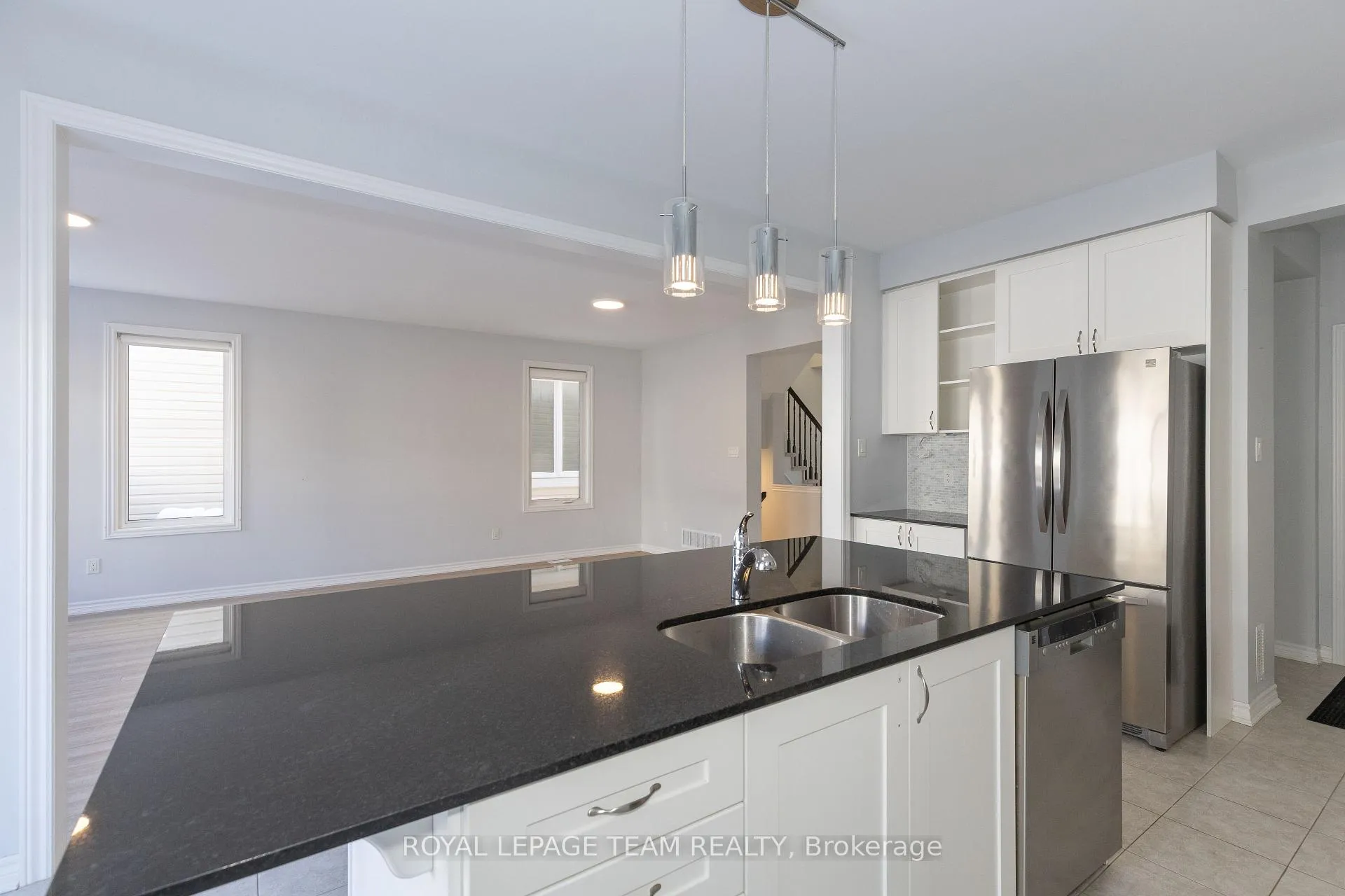 Photo 16 of 937 Shimmerton Circle, Ottawa, Kanata - Emerald Meadows/Trailwest — HOMEH