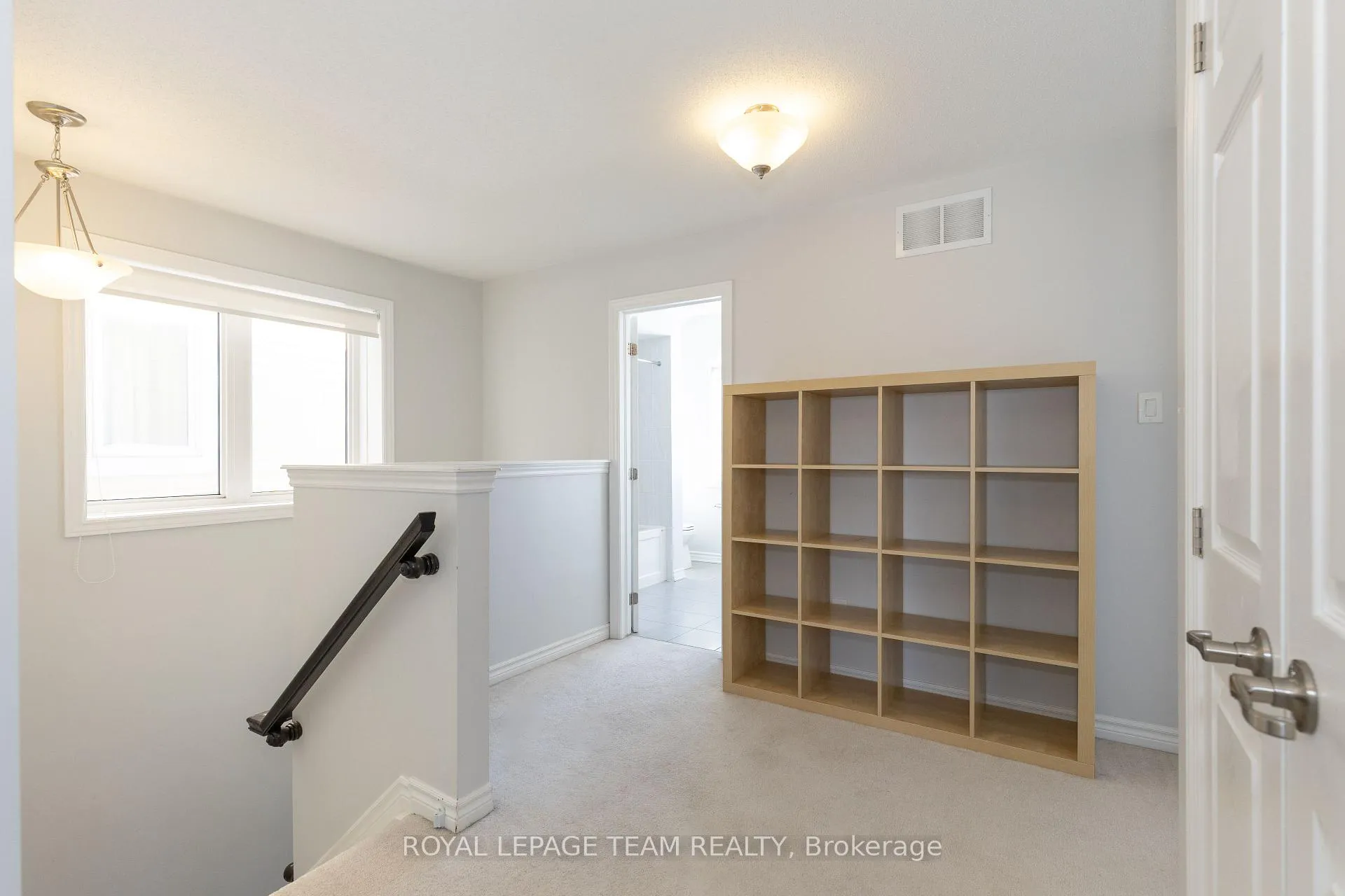 Photo 17 of 937 Shimmerton Circle, Ottawa, Kanata - Emerald Meadows/Trailwest — HOMEH