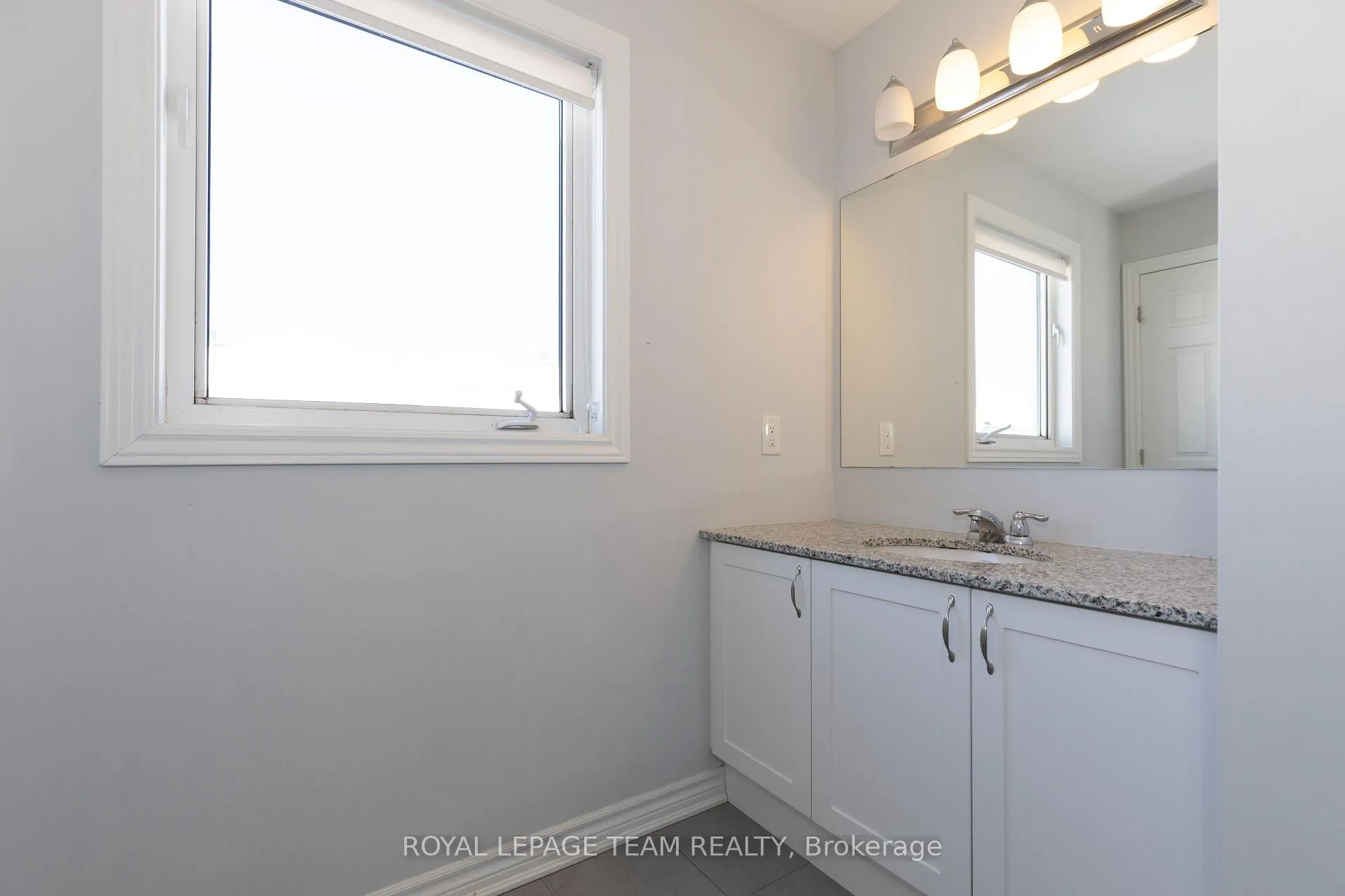 Photo 23 of 937 Shimmerton Circle, Ottawa, Kanata - Emerald Meadows/Trailwest — HOMEH