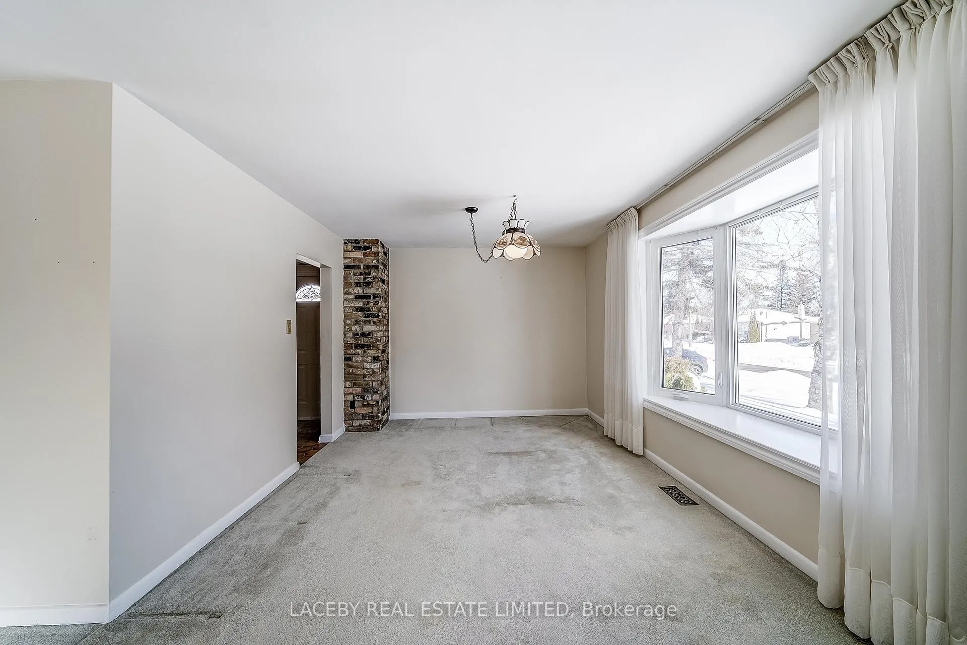 Photo 8 of 18 Patrick Drive, Aurora, Aurora Highlands — HOMEH
