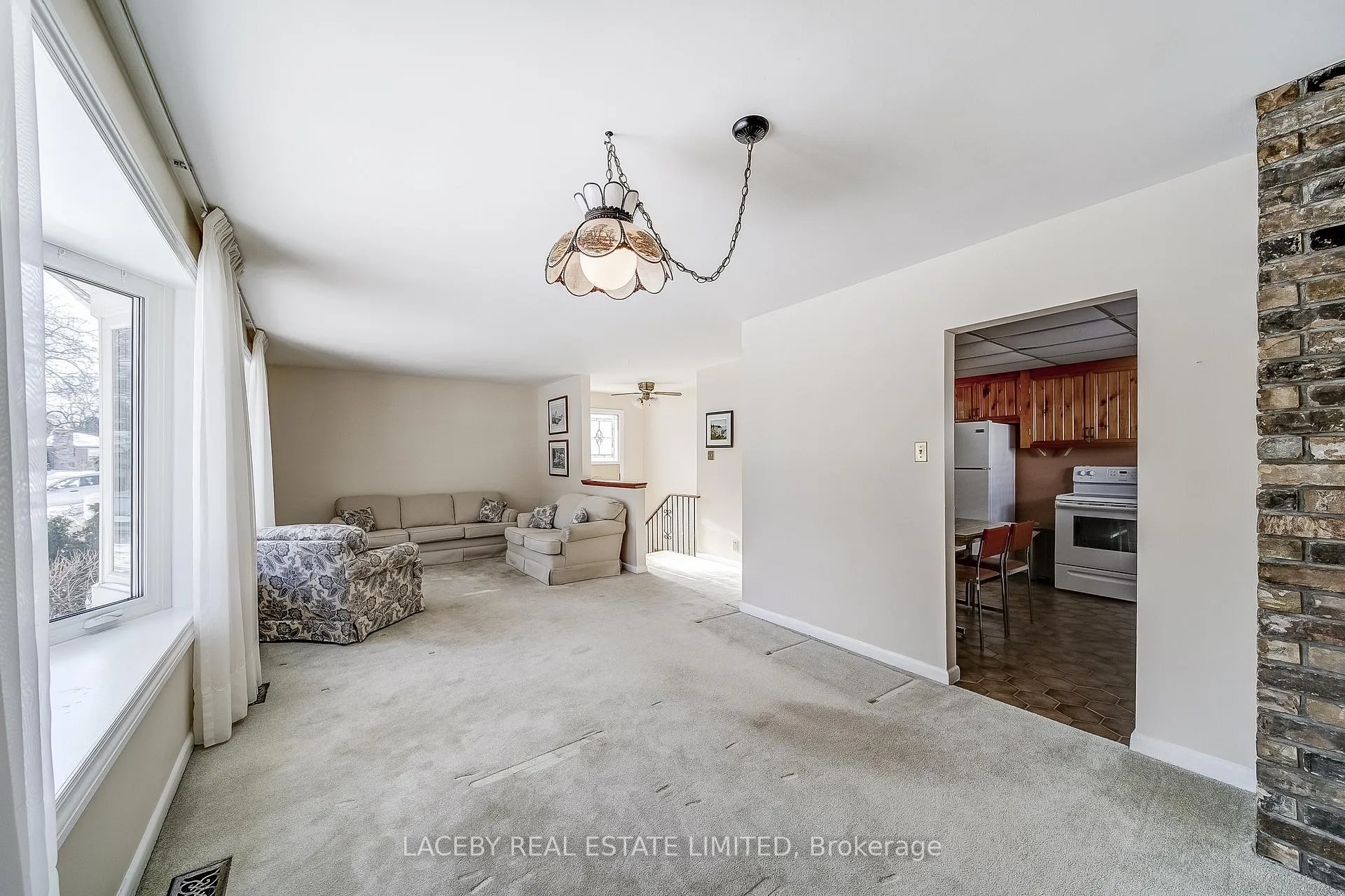 Photo 9 of 18 Patrick Drive, Aurora, Aurora Highlands — HOMEH