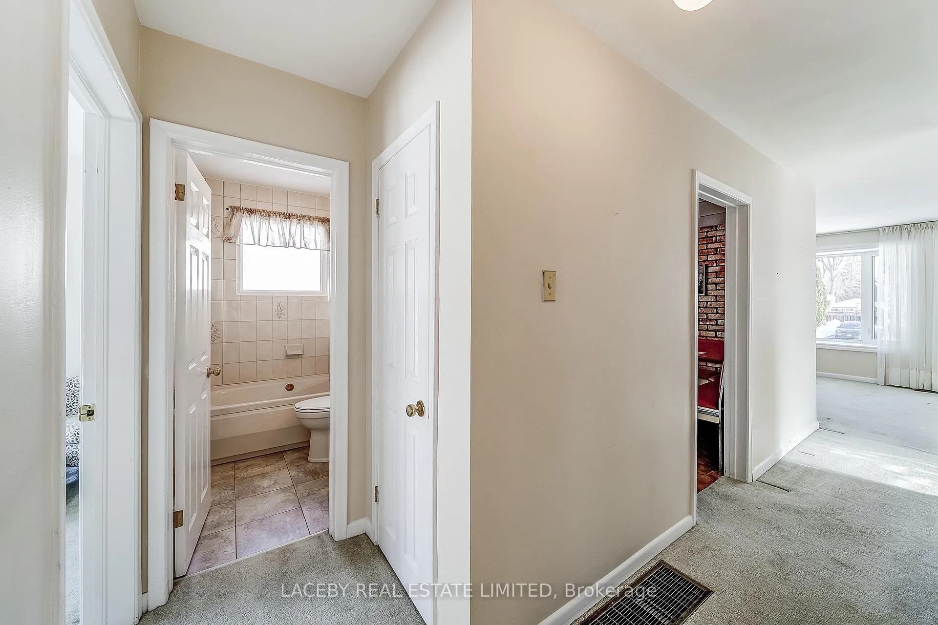 Photo 14 of 18 Patrick Drive, Aurora, Aurora Highlands — HOMEH