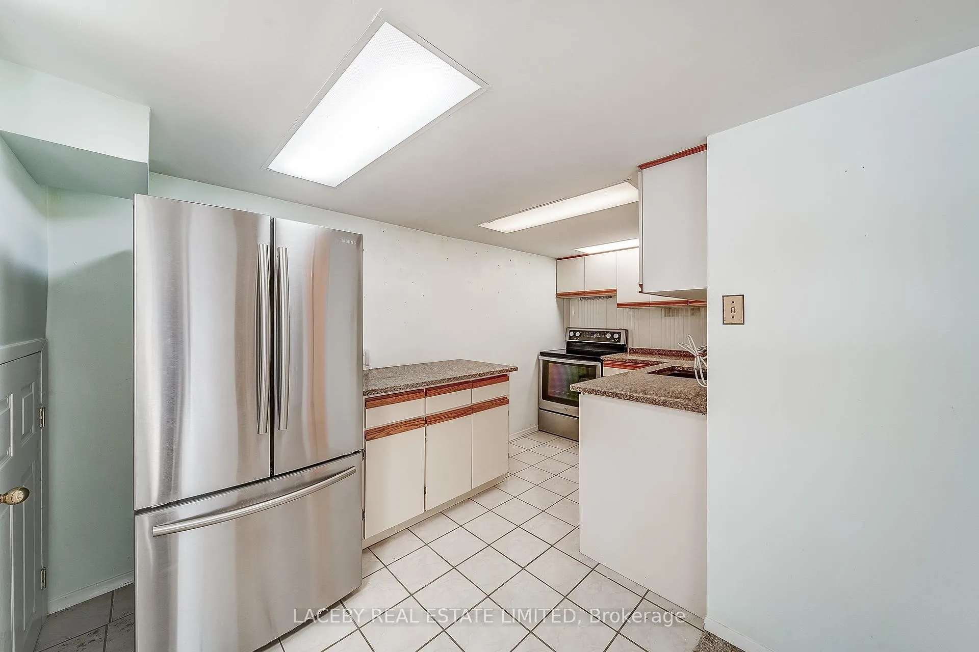 Photo 23 of 18 Patrick Drive, Aurora, Aurora Highlands — HOMEH