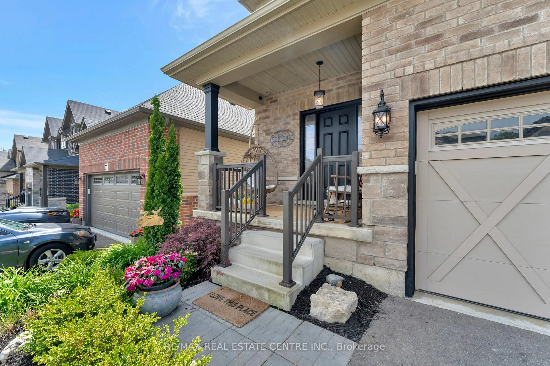 Photo 3 of 25 Vic Chambers Place, Brant, Paris — HOMEH