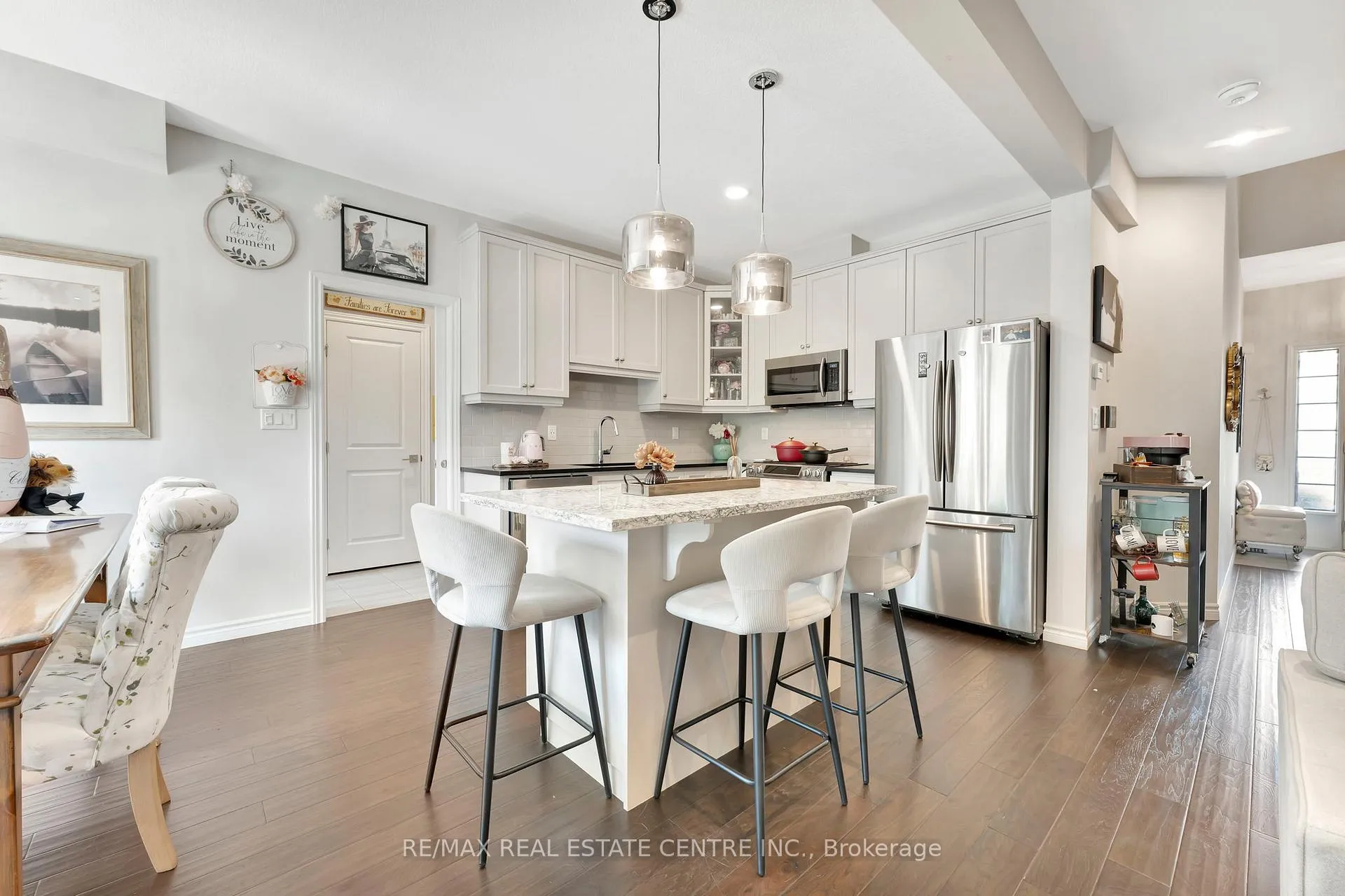Photo 10 of 25 Vic Chambers Place, Brant, Paris — HOMEH
