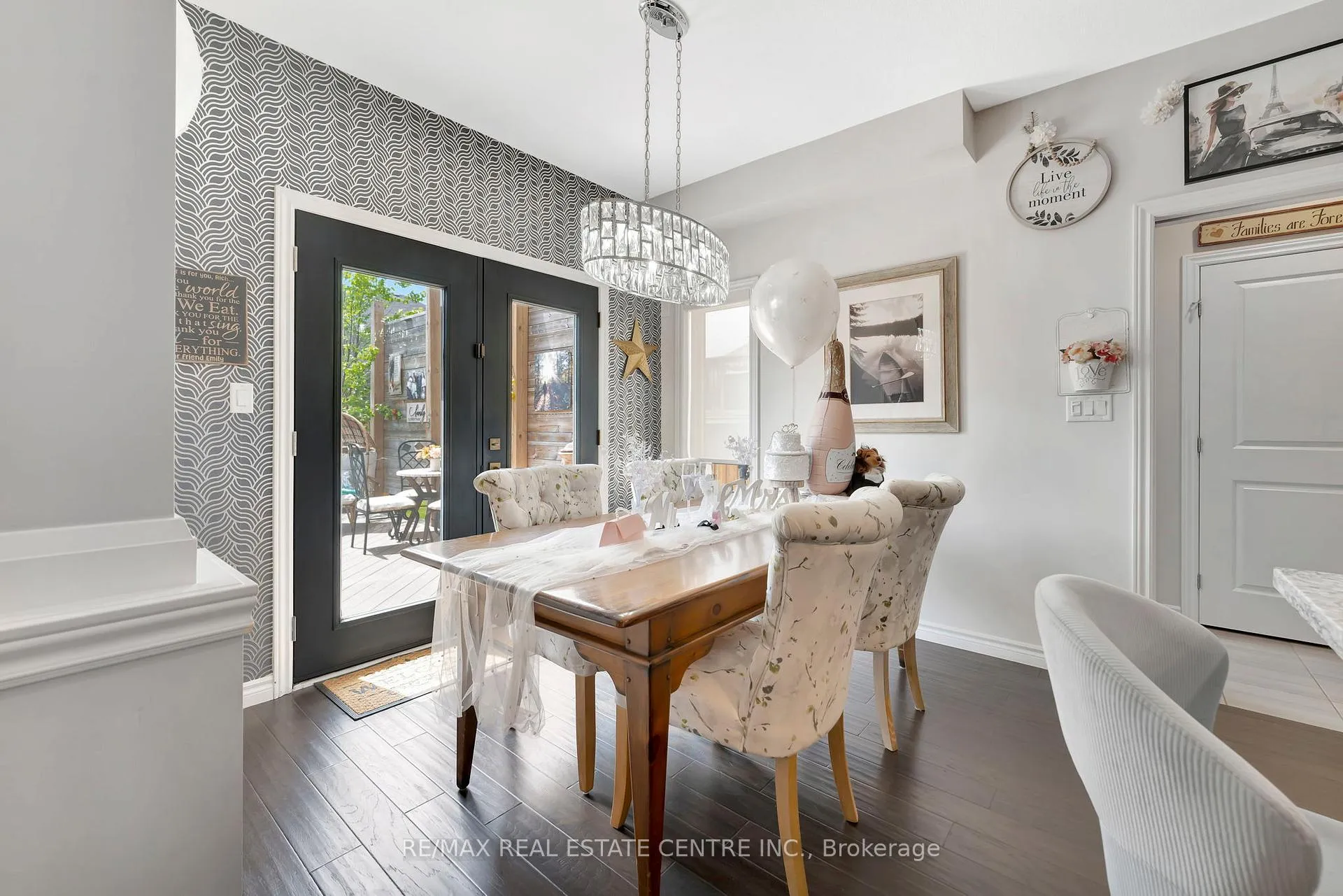 Photo 17 of 25 Vic Chambers Place, Brant, Paris — HOMEH