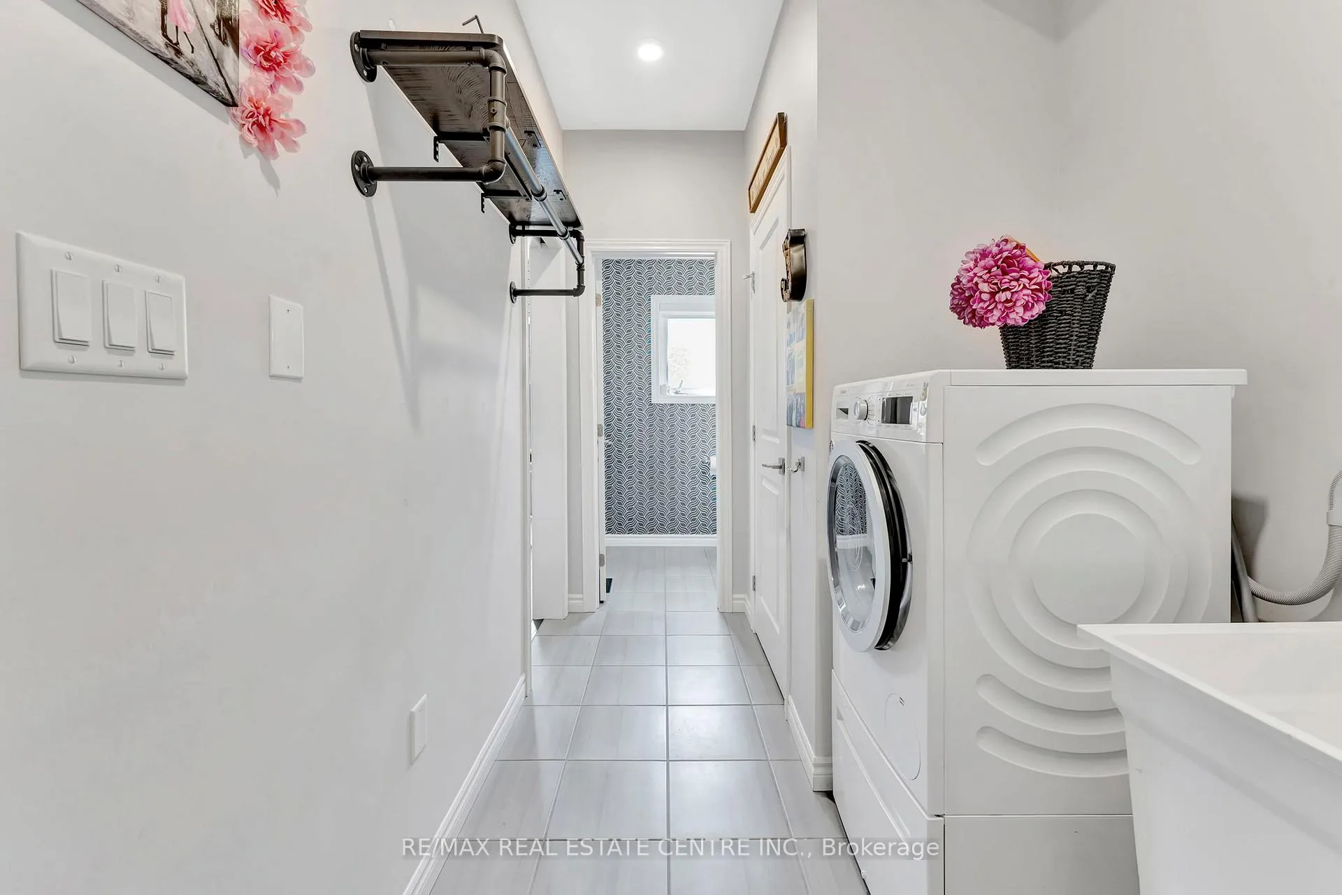 Photo 19 of 25 Vic Chambers Place, Brant, Paris — HOMEH