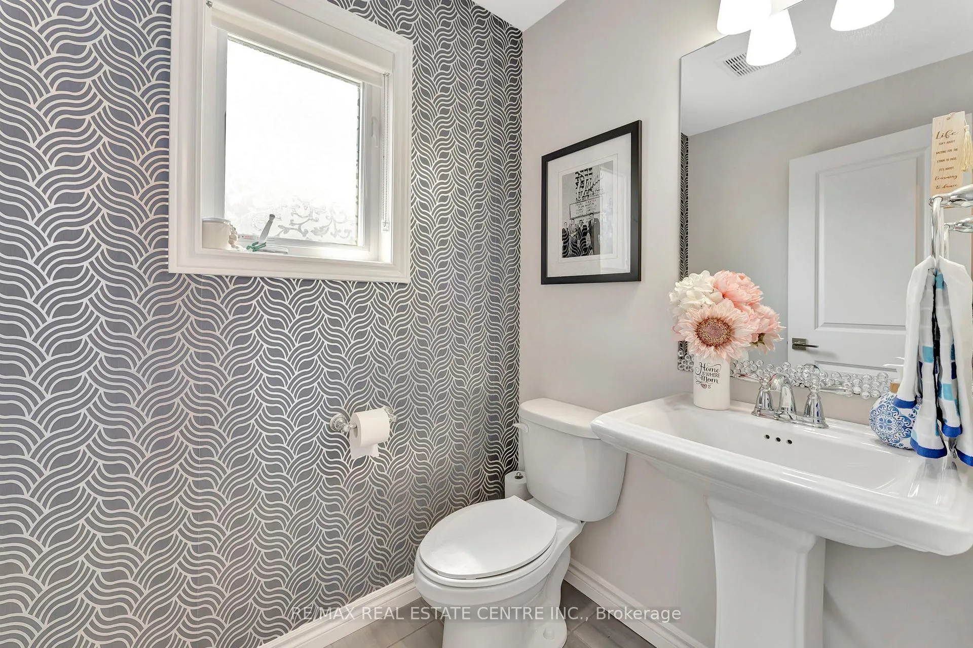 Photo 20 of 25 Vic Chambers Place, Brant, Paris — HOMEH