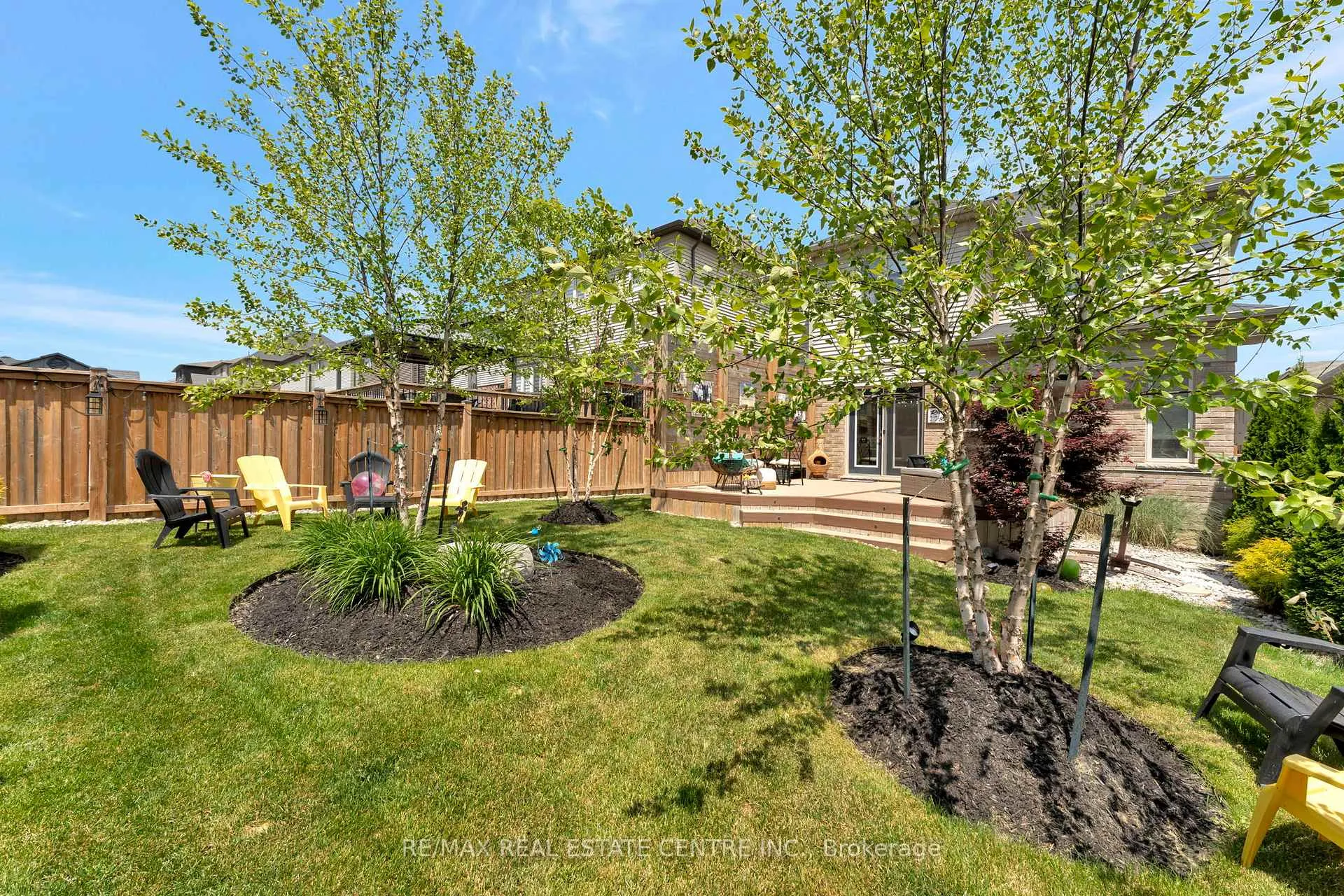 Photo 38 of 25 Vic Chambers Place, Brant, Paris — HOMEH