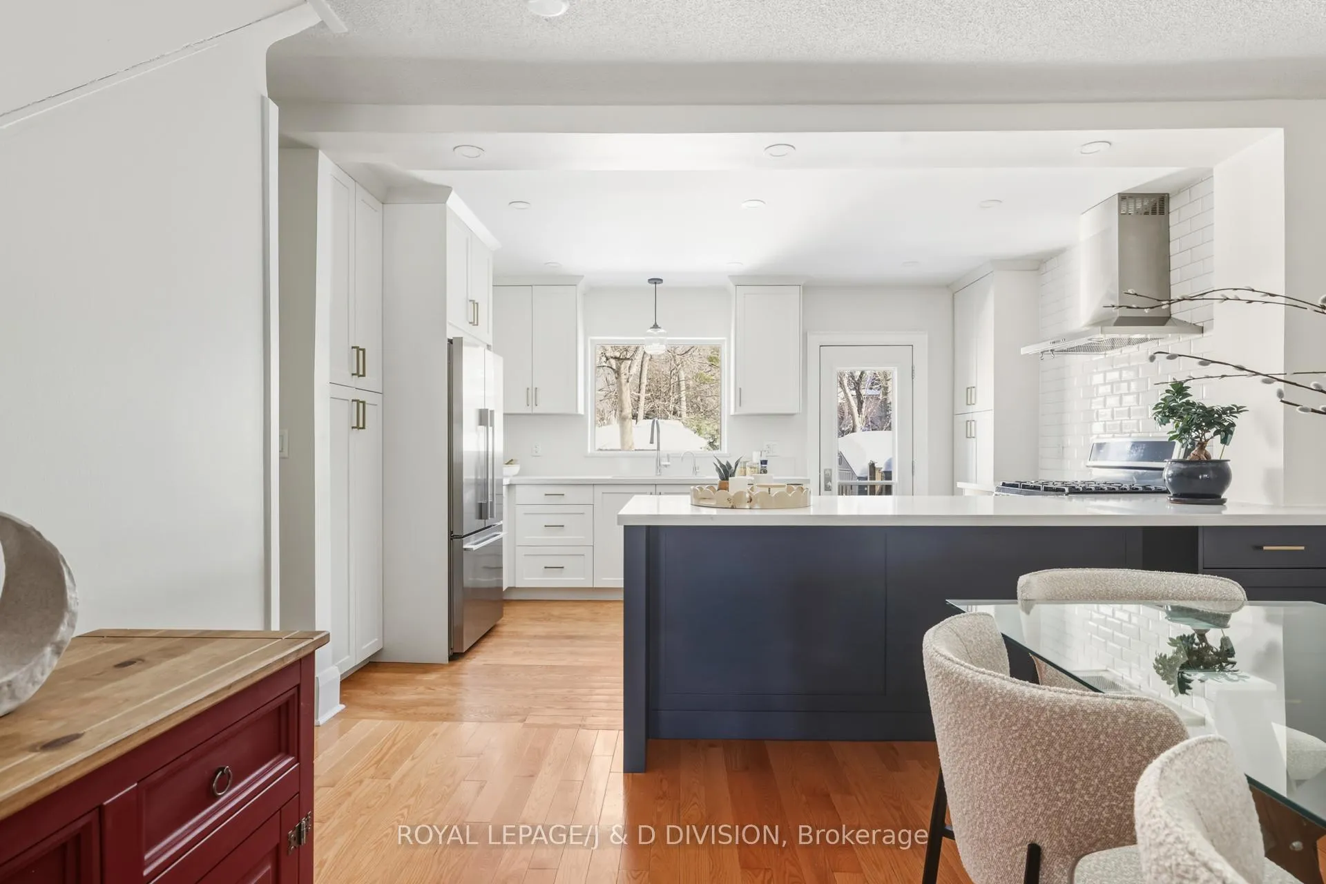 Photo 8 of 65 Edith Drive, Toronto, Yonge-Eglinton — HOMEH