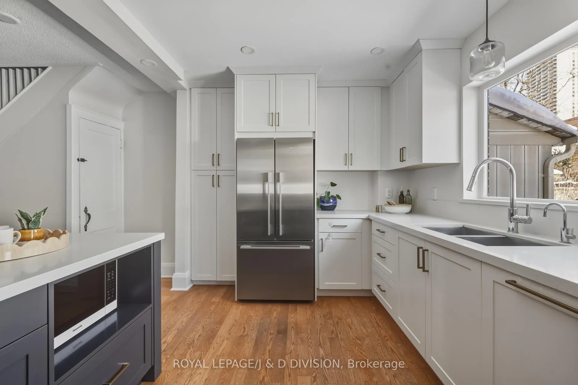 Photo 13 of 65 Edith Drive, Toronto, Yonge-Eglinton — HOMEH