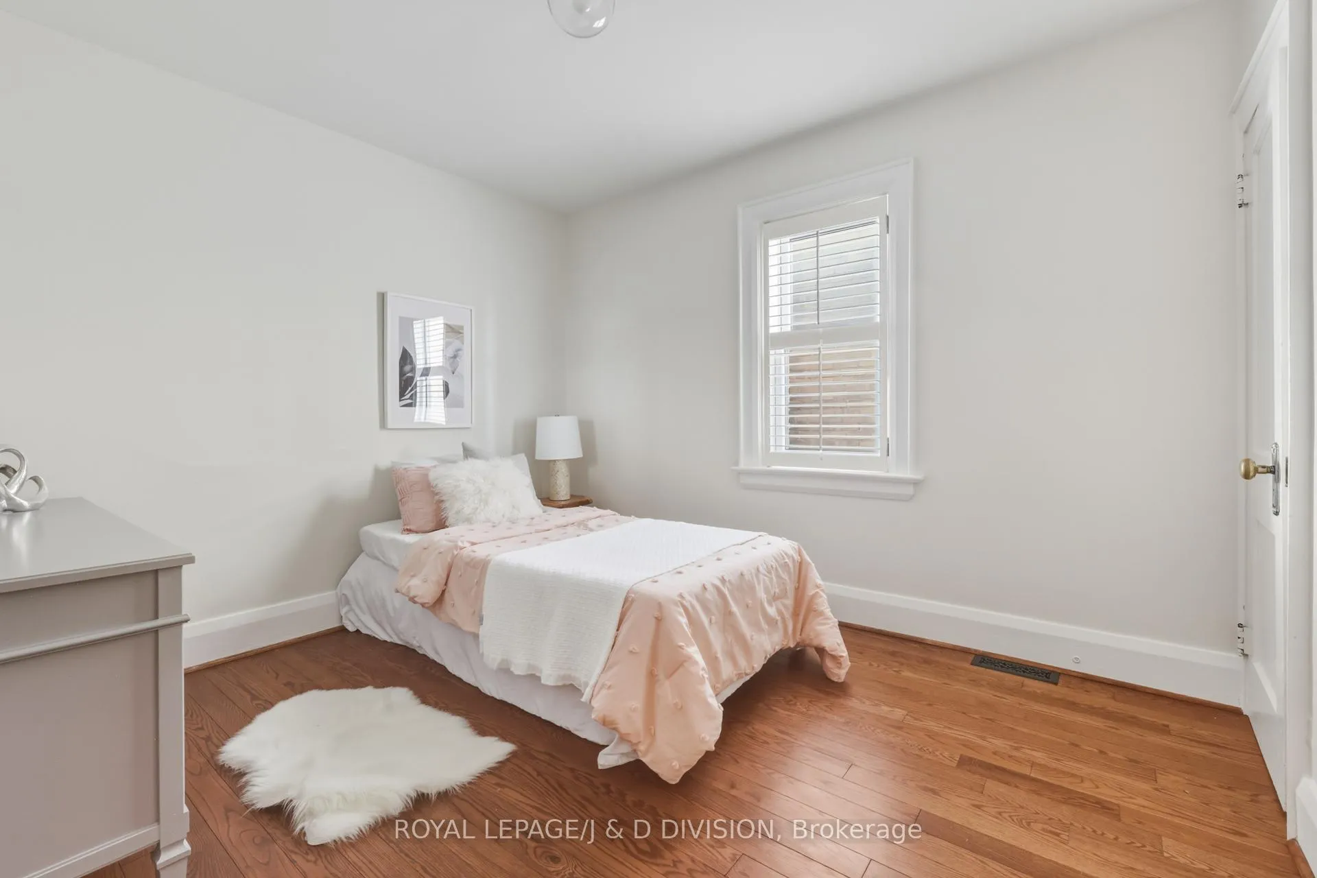 Photo 17 of 65 Edith Drive, Toronto, Yonge-Eglinton — HOMEH