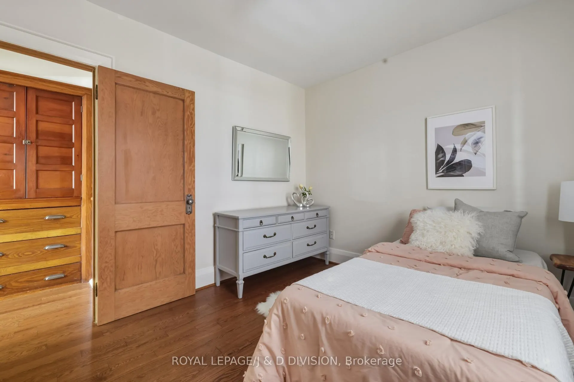 Photo 18 of 65 Edith Drive, Toronto, Yonge-Eglinton — HOMEH