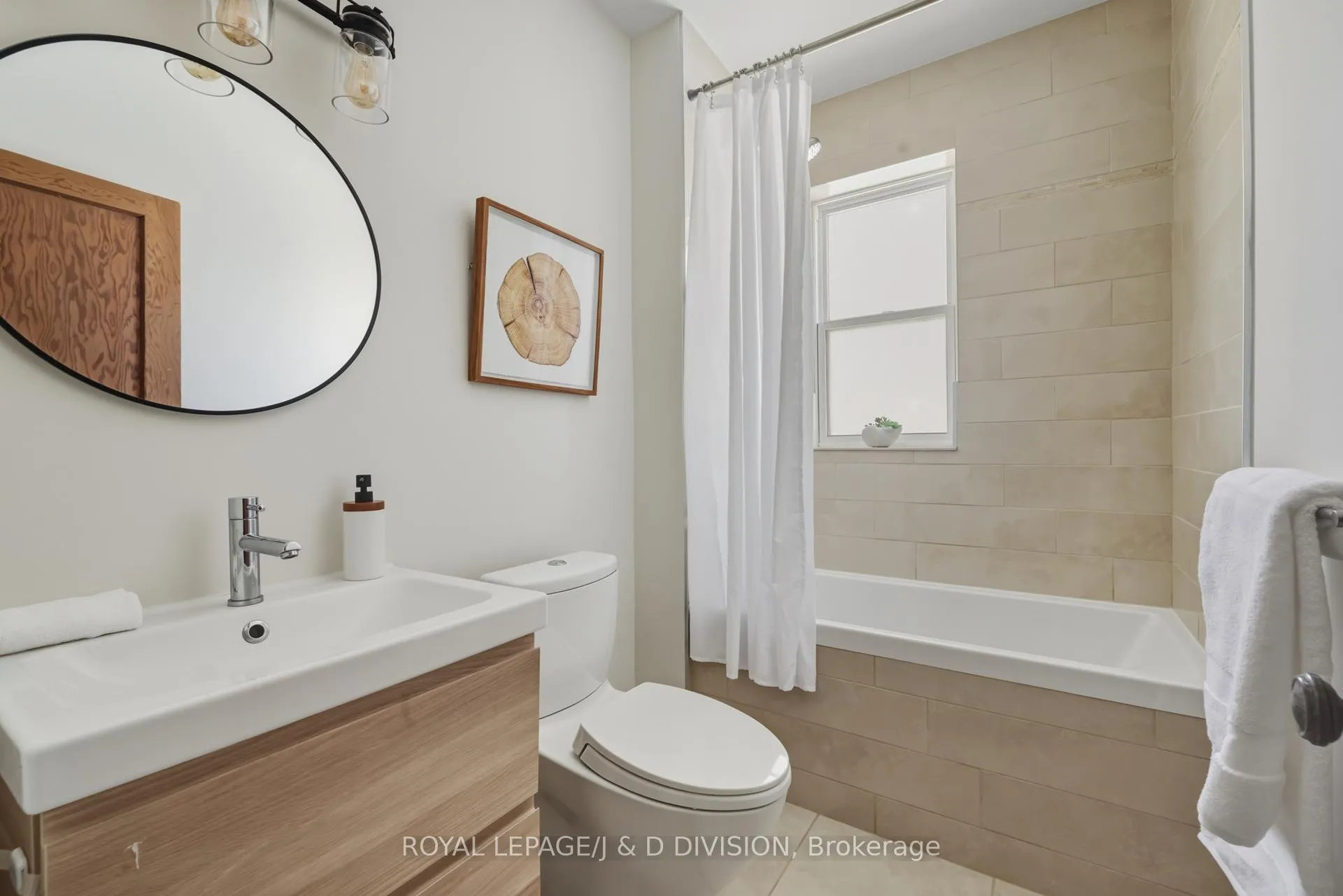 Photo 20 of 65 Edith Drive, Toronto, Yonge-Eglinton — HOMEH