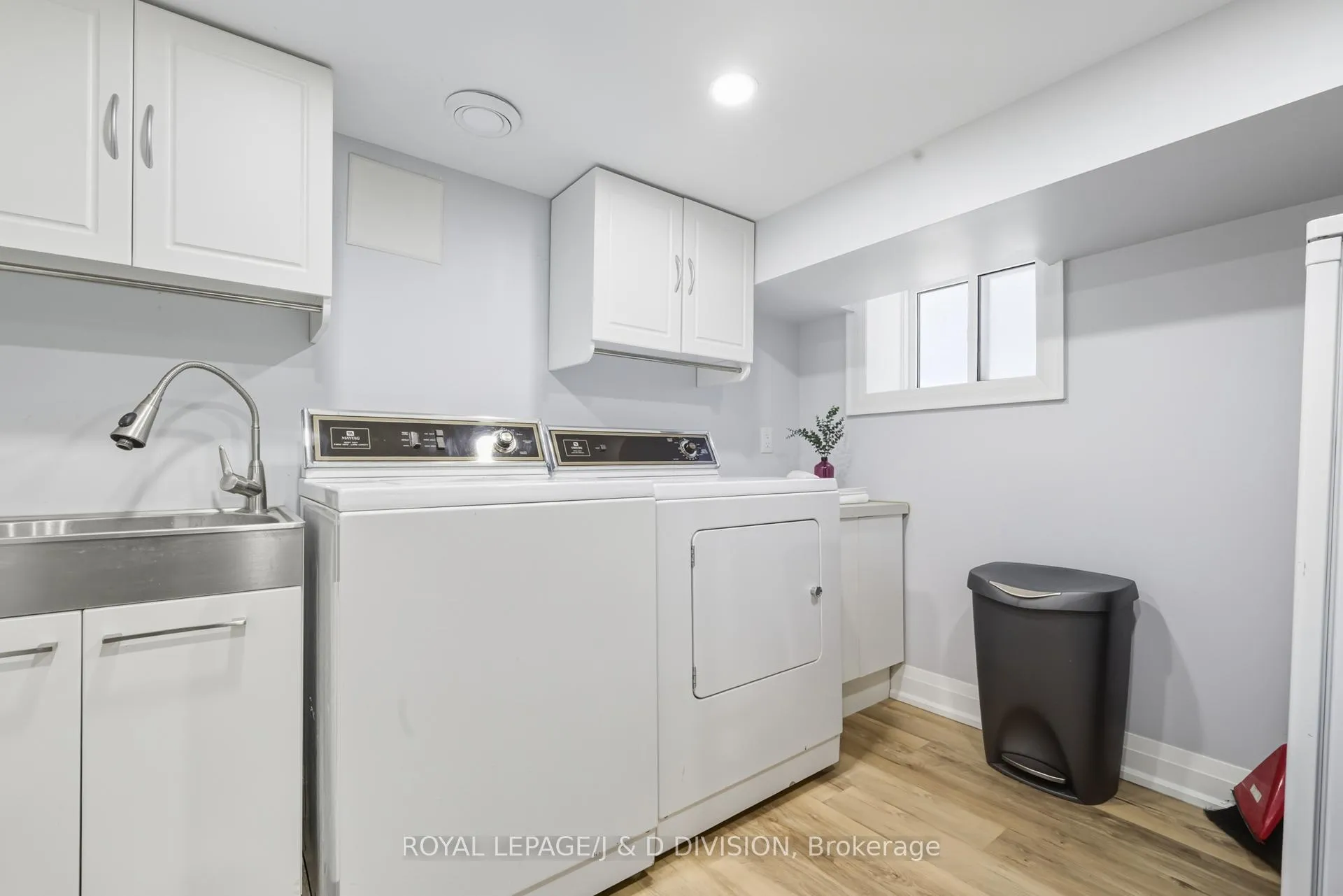 Photo 24 of 65 Edith Drive, Toronto, Yonge-Eglinton — HOMEH