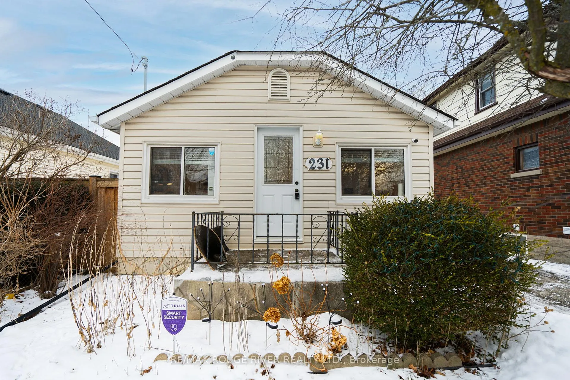 Photo 1 of 231 Roxborough Avenue, Oshawa, O'Neill — HOMEH