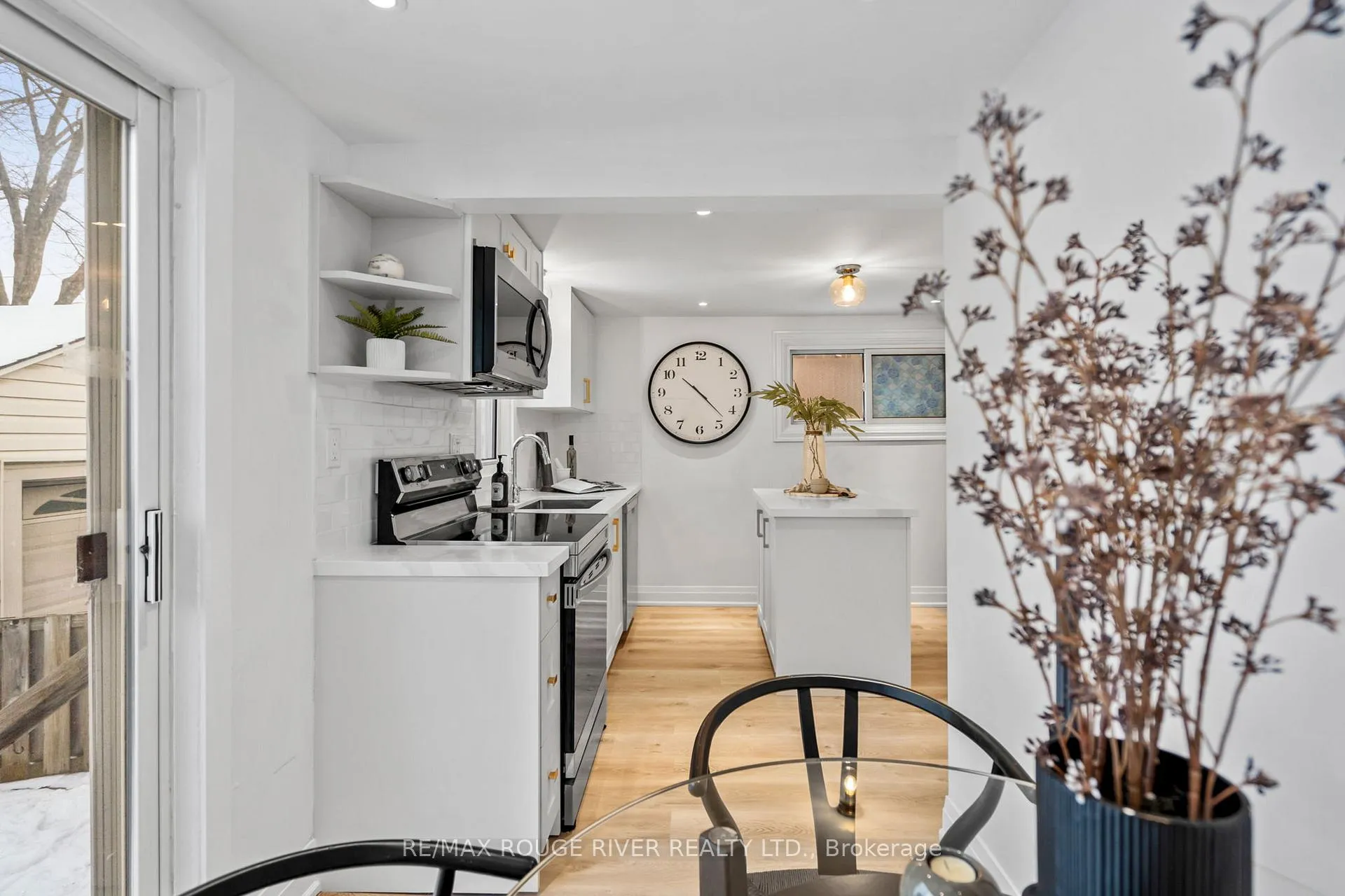 Photo 12 of 231 Roxborough Avenue, Oshawa, O'Neill — HOMEH