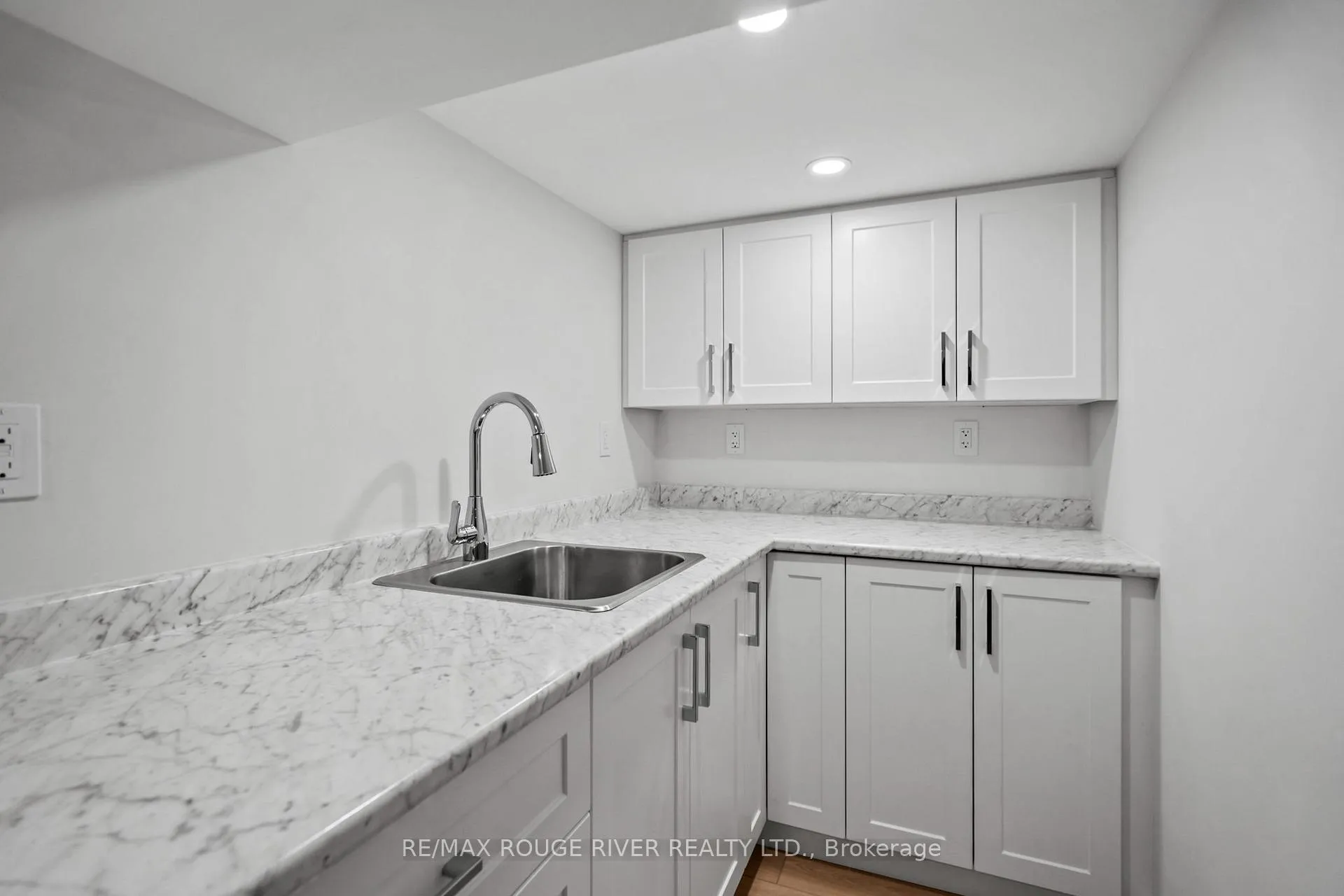 Photo 27 of 231 Roxborough Avenue, Oshawa, O'Neill — HOMEH