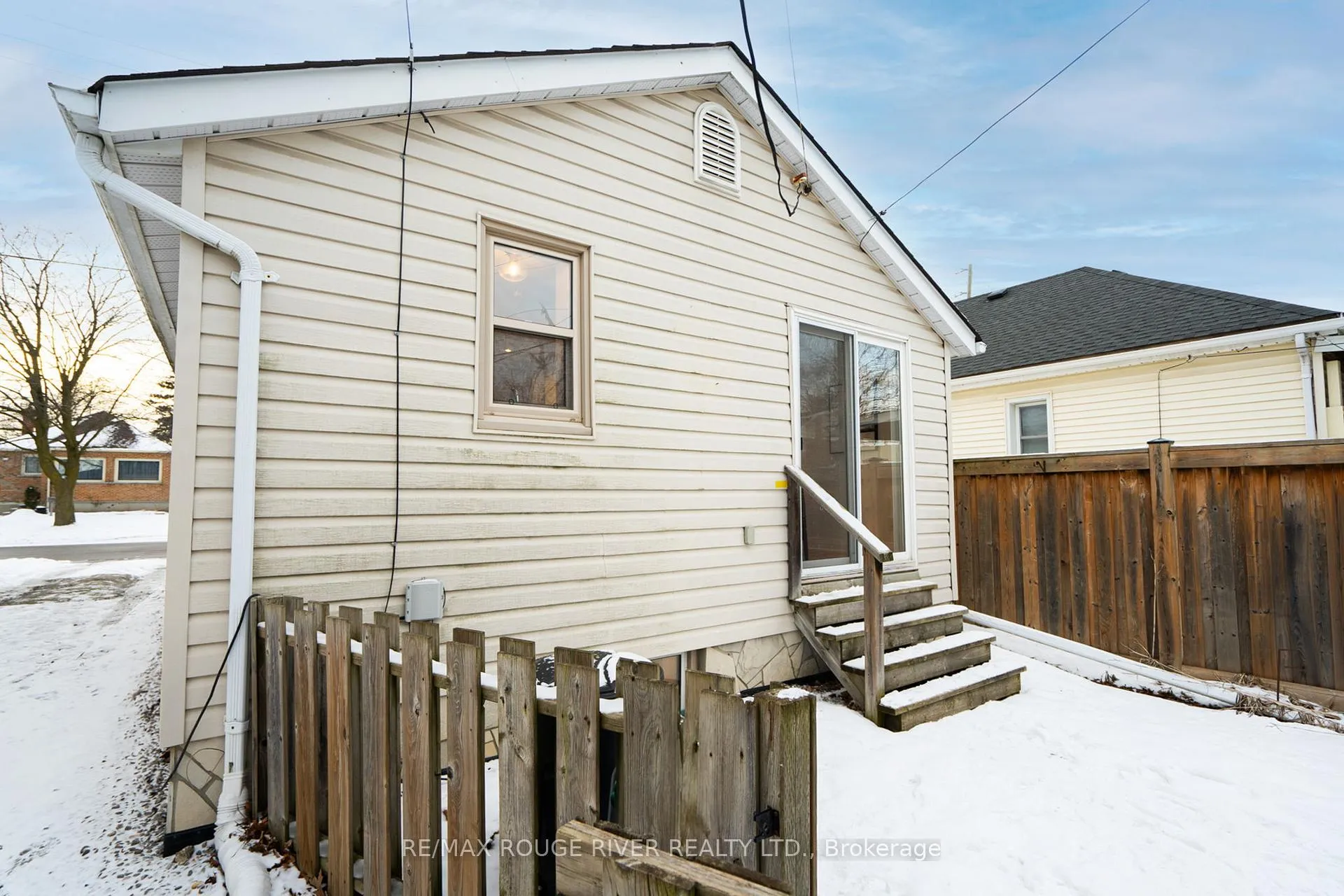 Photo 33 of 231 Roxborough Avenue, Oshawa, O'Neill — HOMEH