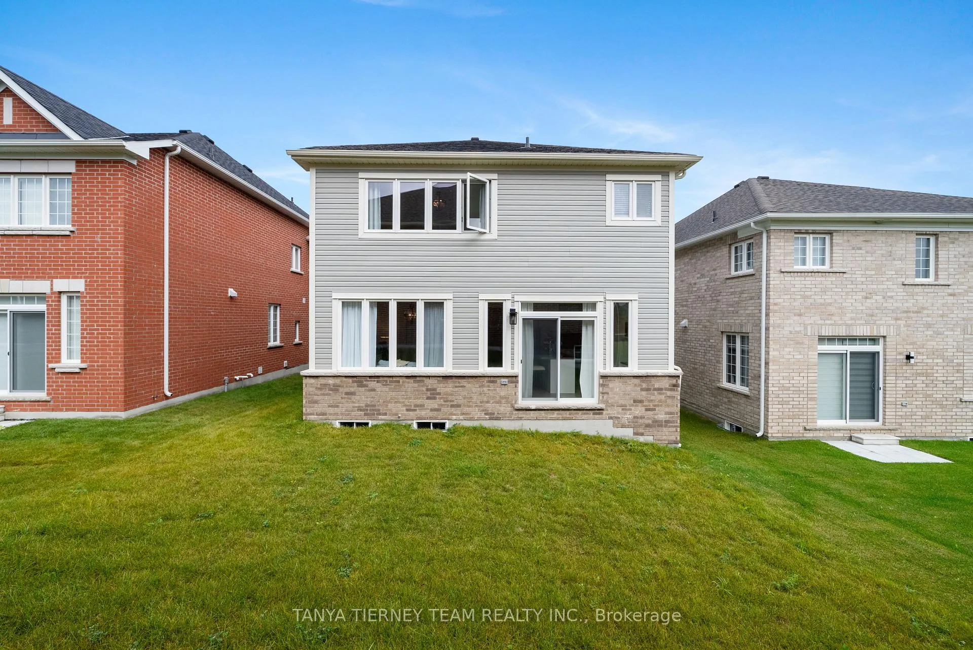 Photo 32 of 6 Burnham Court, Scugog, Port Perry — HOMEH
