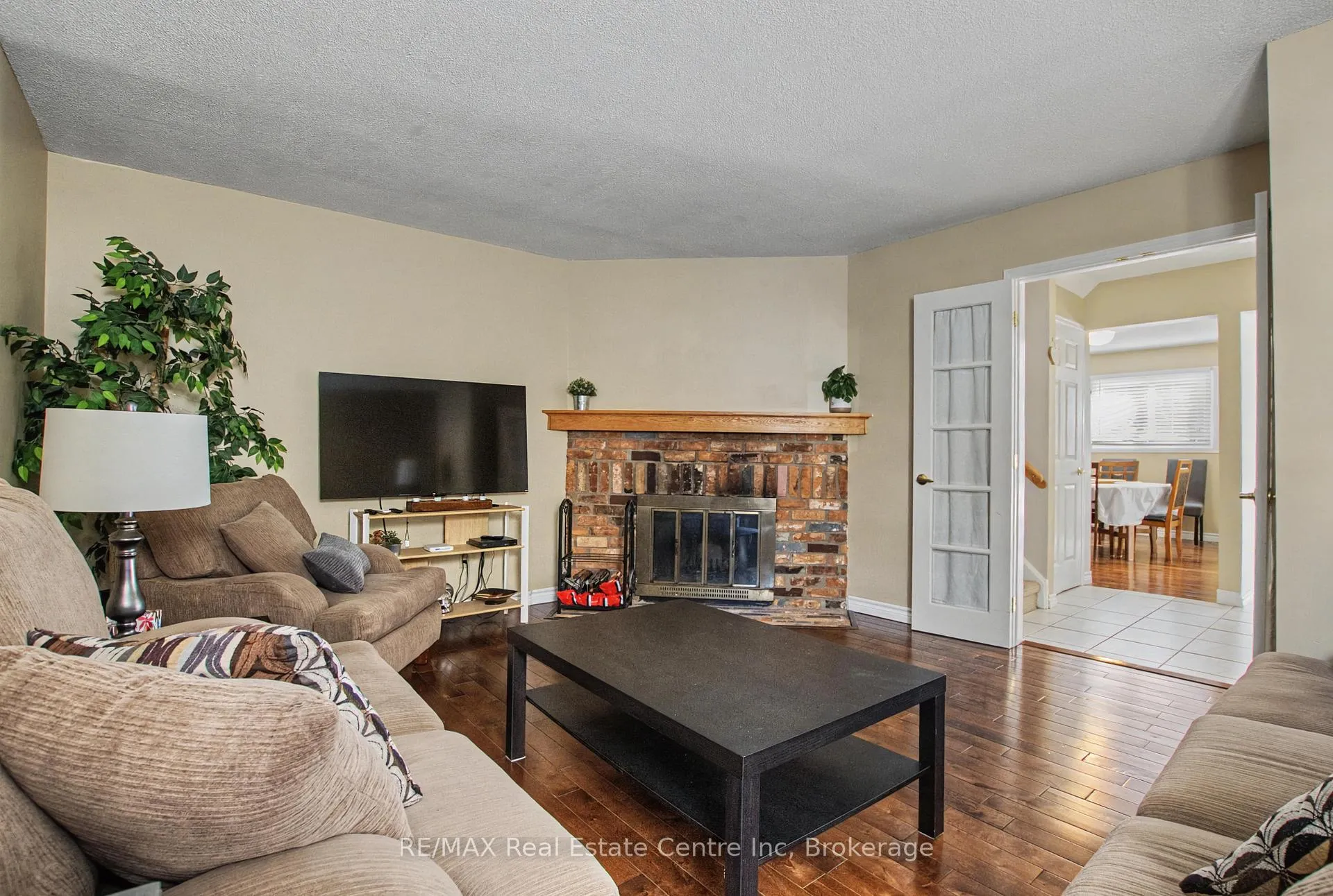 Photo 9 of 912 Laurier Avenue, Milton, Timberlea — HOMEH