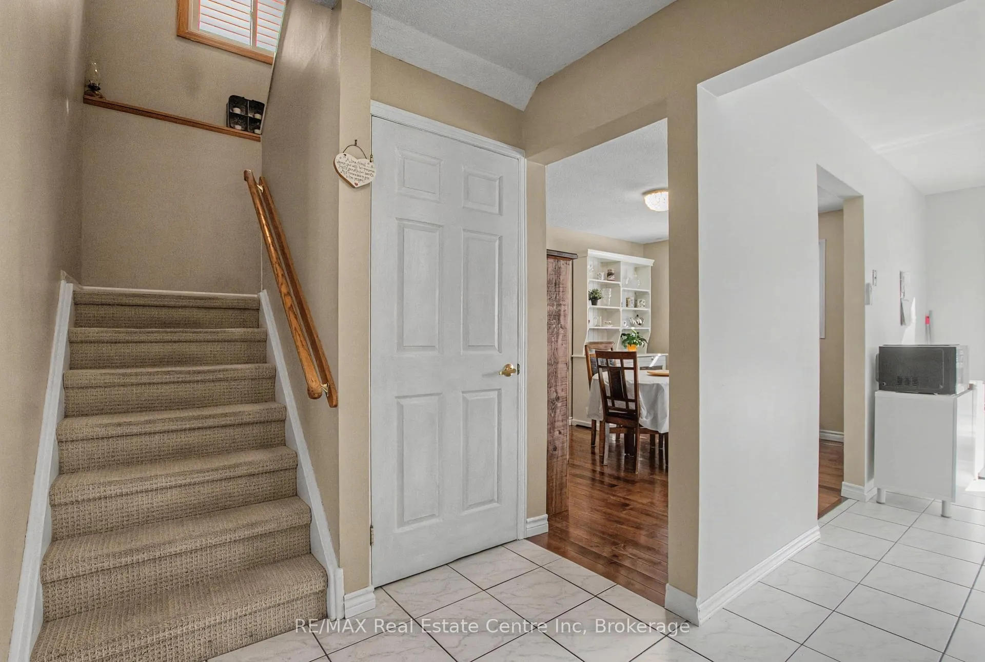 Photo 15 of 912 Laurier Avenue, Milton, Timberlea — HOMEH