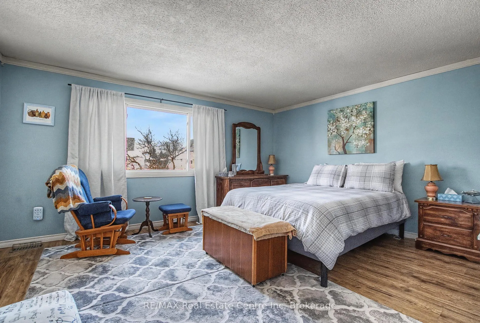Photo 17 of 912 Laurier Avenue, Milton, Timberlea — HOMEH
