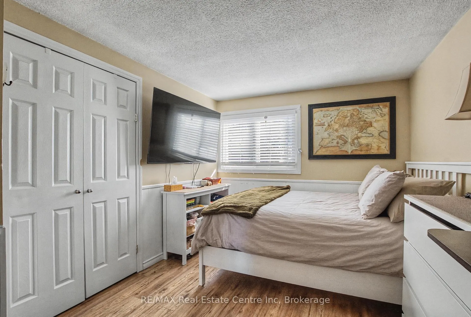 Photo 22 of 912 Laurier Avenue, Milton, Timberlea — HOMEH