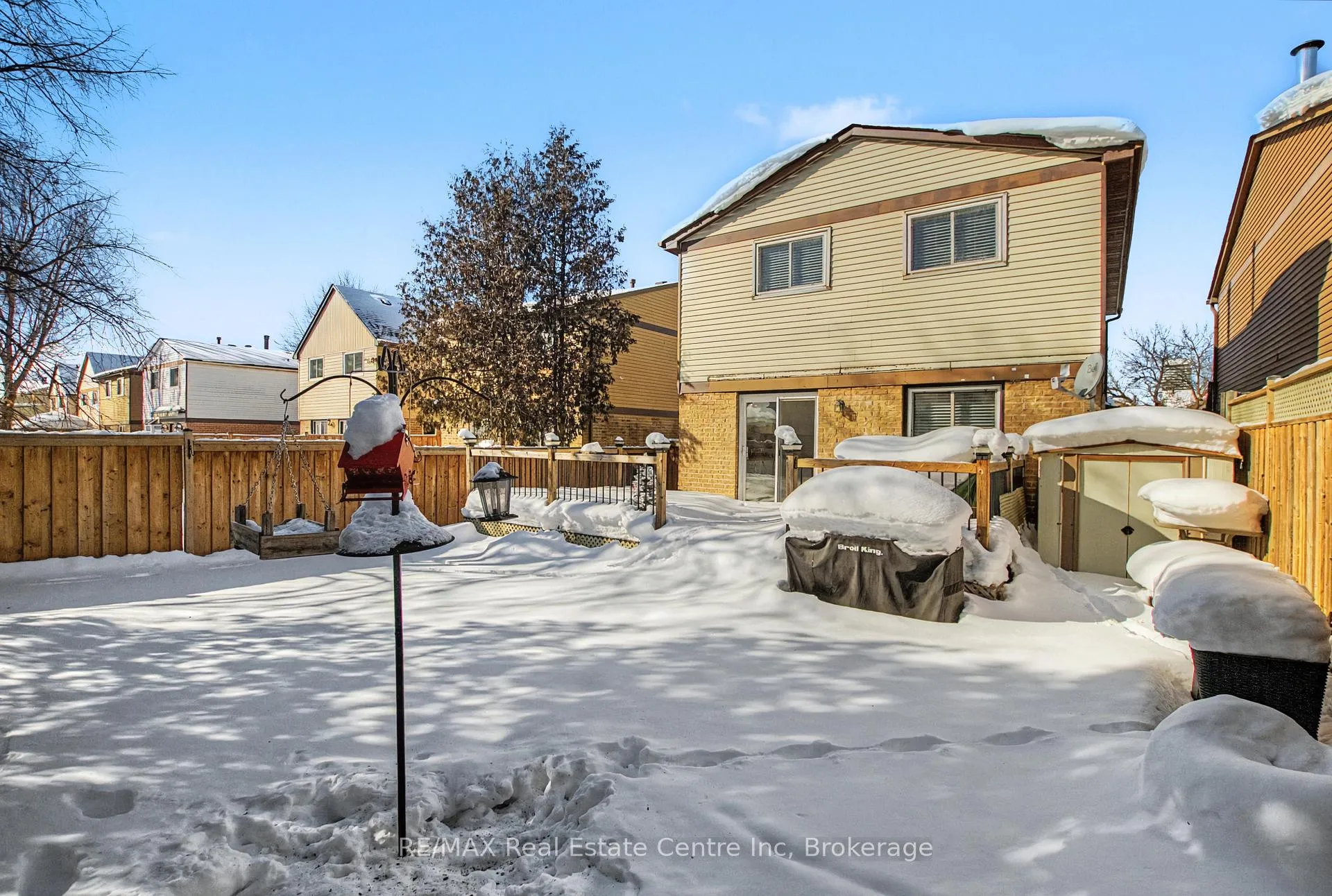 Photo 33 of 912 Laurier Avenue, Milton, Timberlea — HOMEH